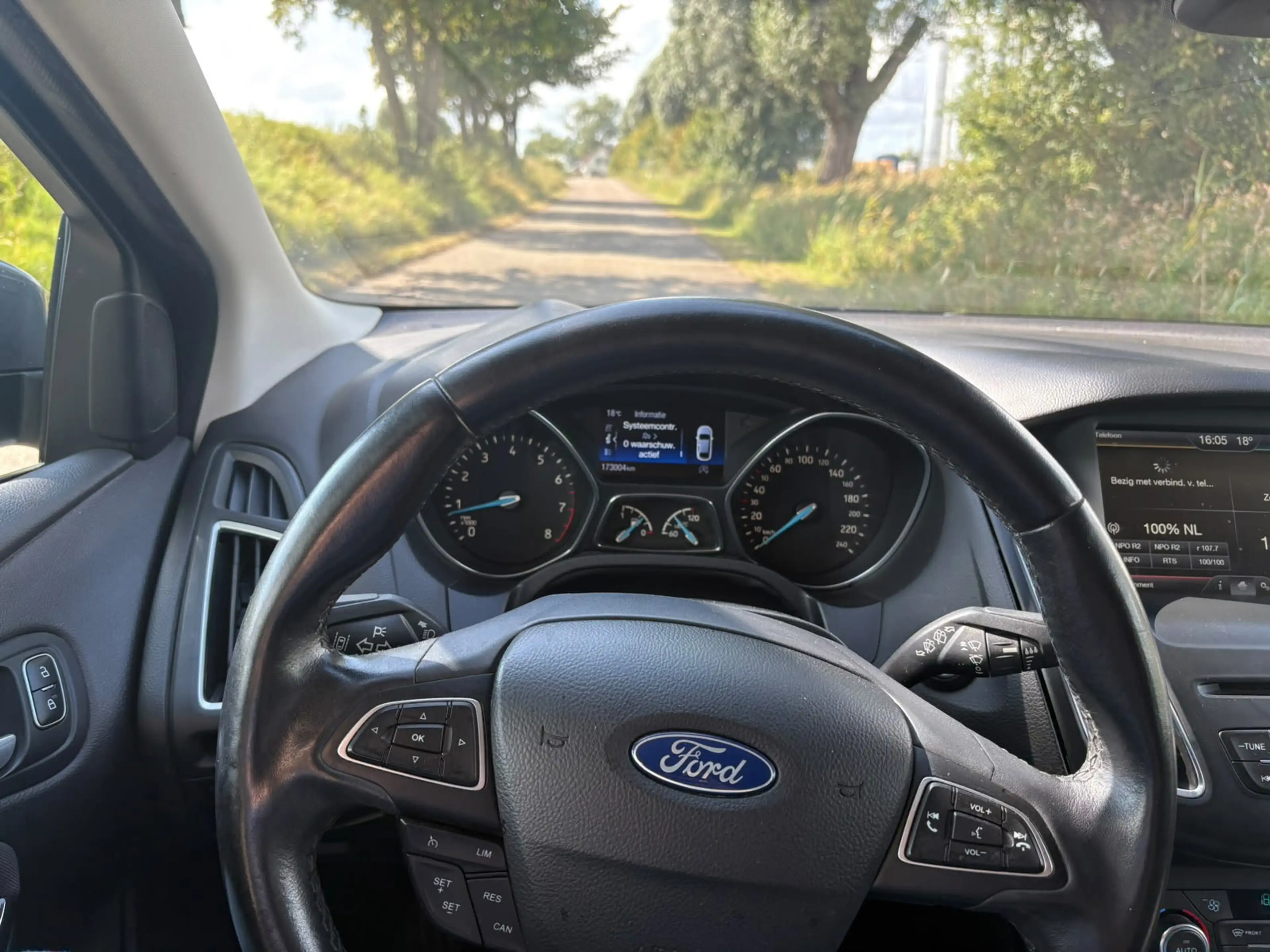 Ford Focus Wagon 1.5 Titanium Edition Stoel/Stuur Verwarming — photo 10
