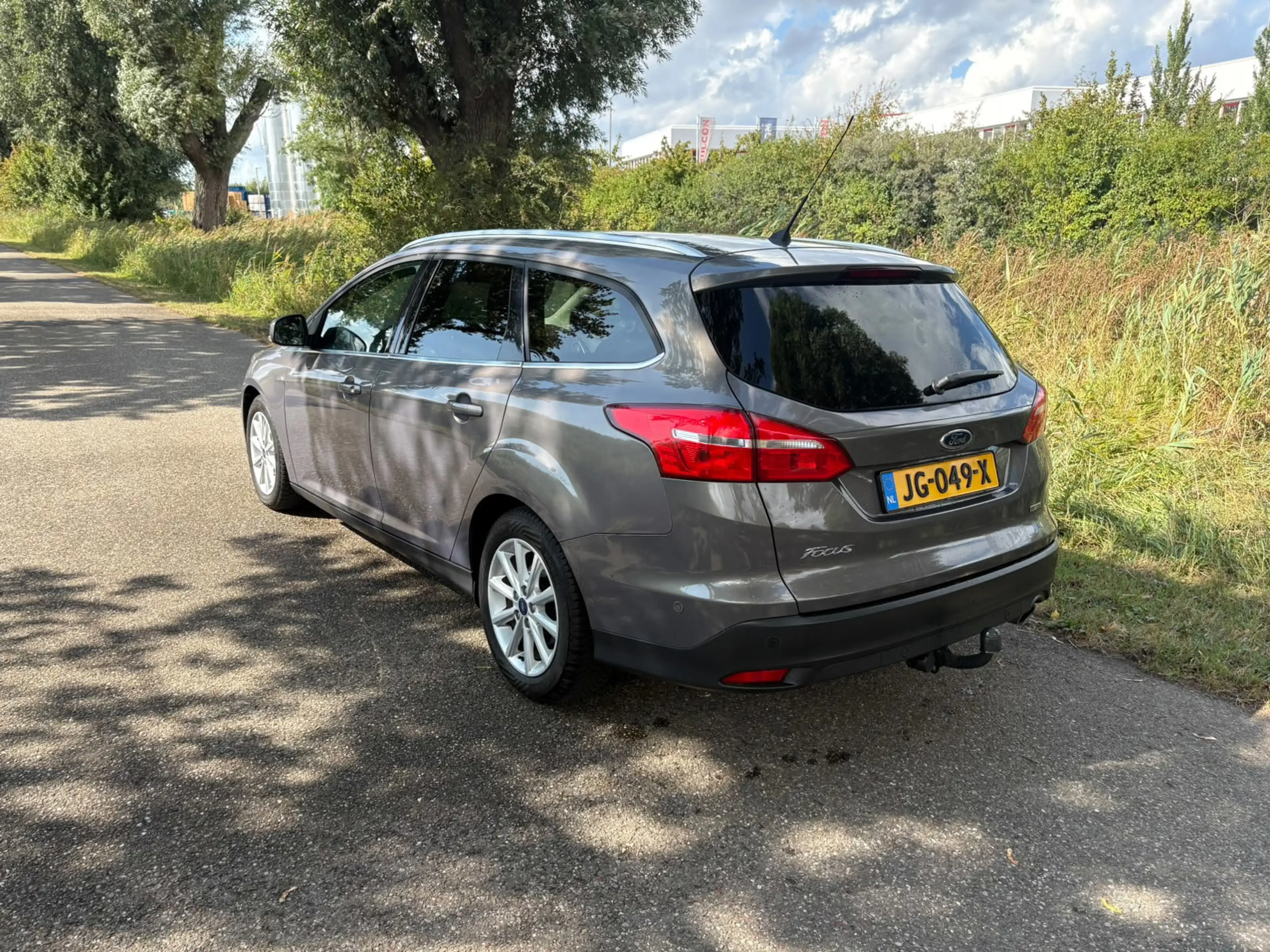 Ford Focus Wagon 1.5 Titanium Edition Stoel/Stuur Verwarming — photo 4