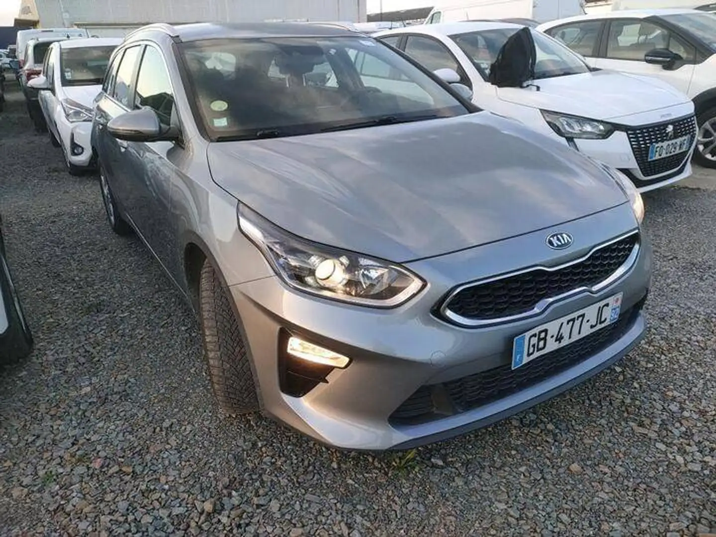 Kia Ceed SW / cee'd SW 1.6 CRDI 136 ISG MHEV ACTIVE BUS SW DCT7 Gris - 1