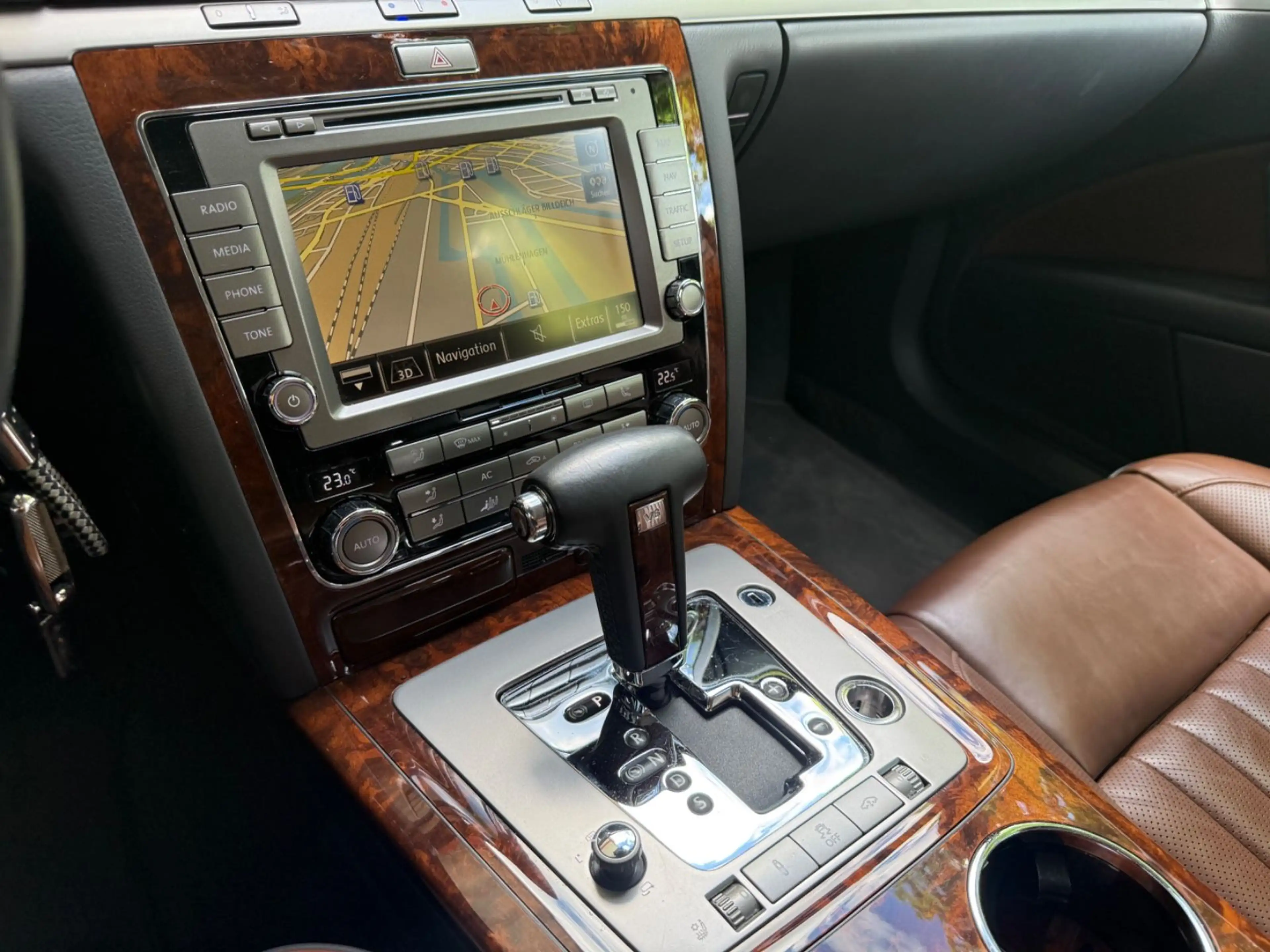 Volkswagen Phaeton V6 TDI 4Motion Scheckheft — photo 8