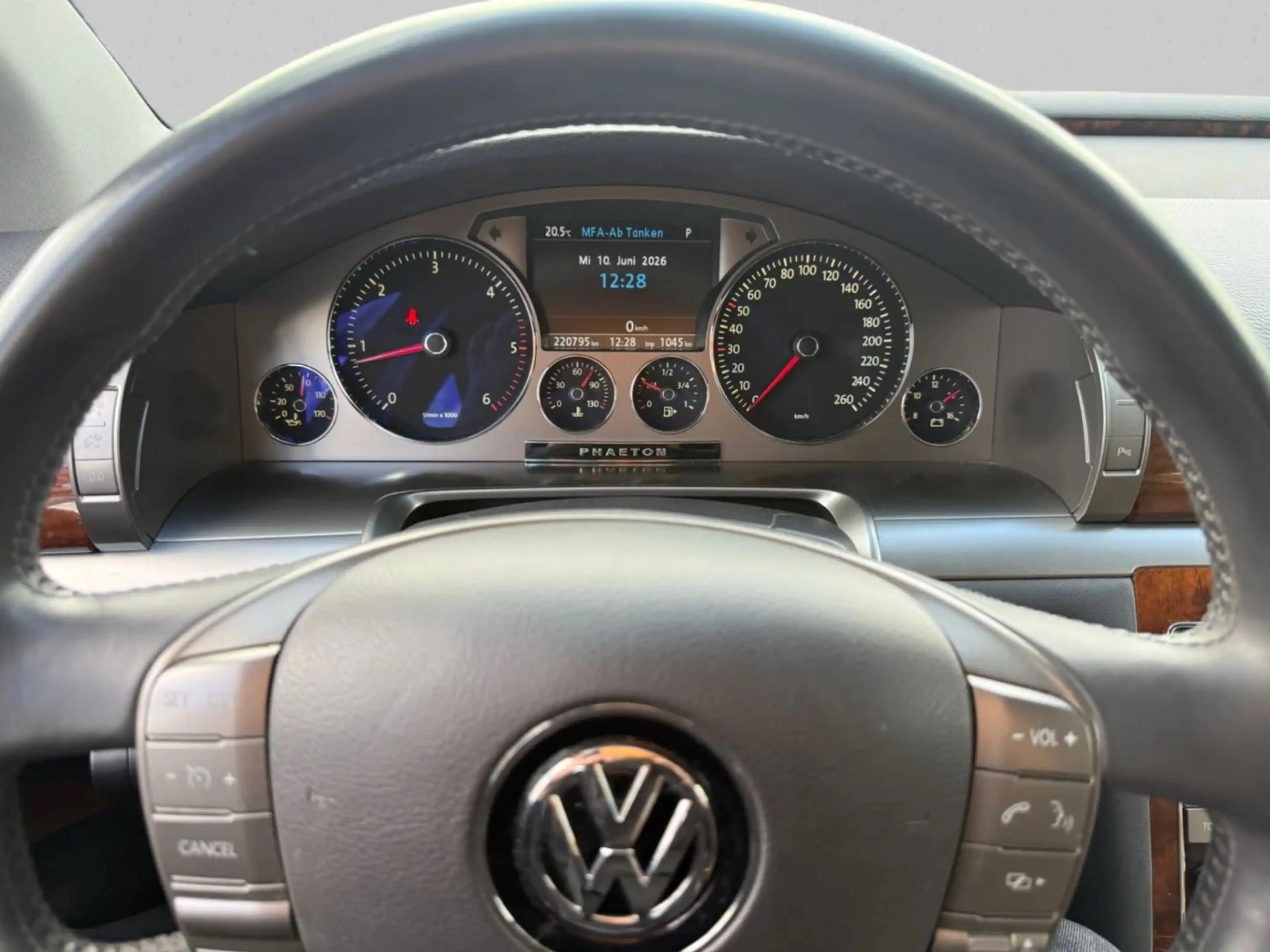 Volkswagen Phaeton V6 TDI 4Motion Scheckheft — photo 7