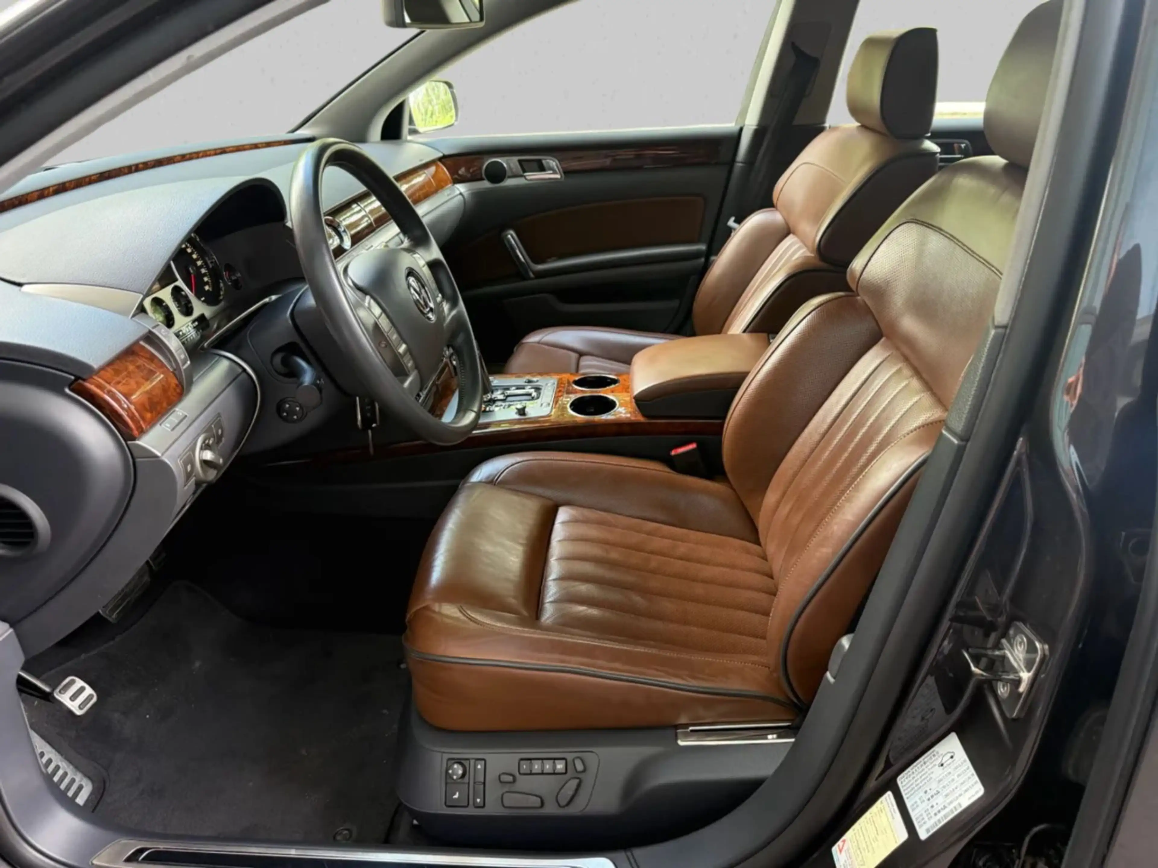 Volkswagen Phaeton V6 TDI 4Motion Scheckheft — photo 9