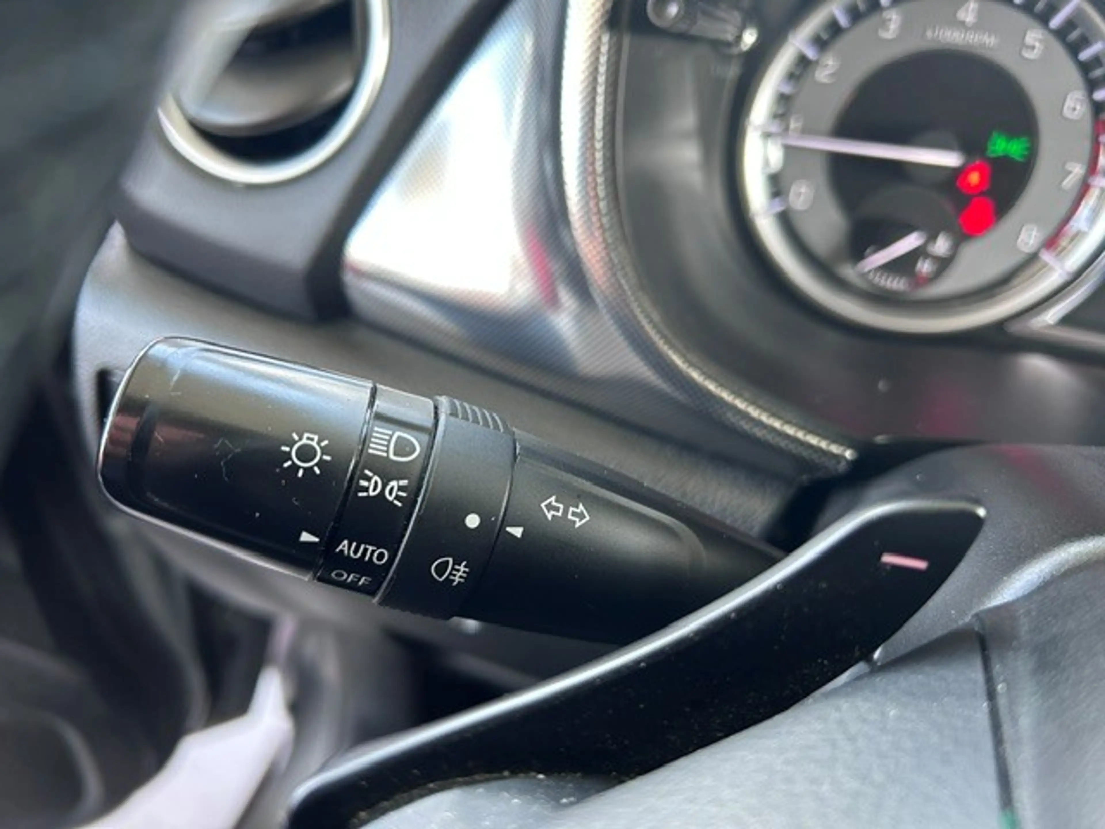 Suzuki Vitara Vitara 1.5 DualJet Hybrid GLX AT — photo 10