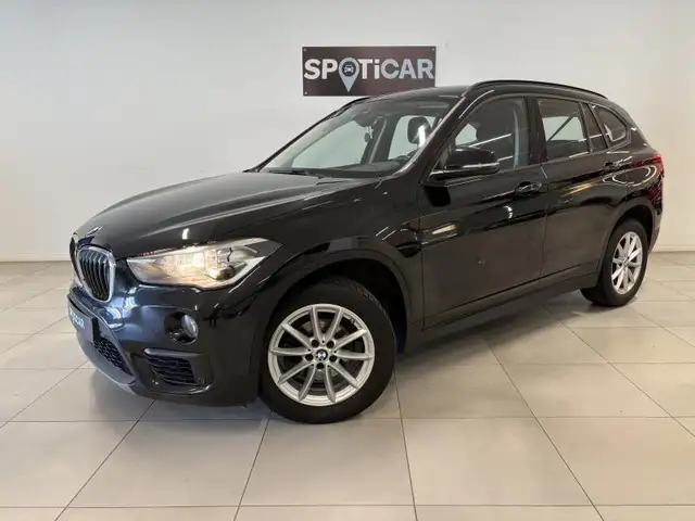 BMW iX1 sDrive16d-GPS-Hayon Robotisé-Capteurs