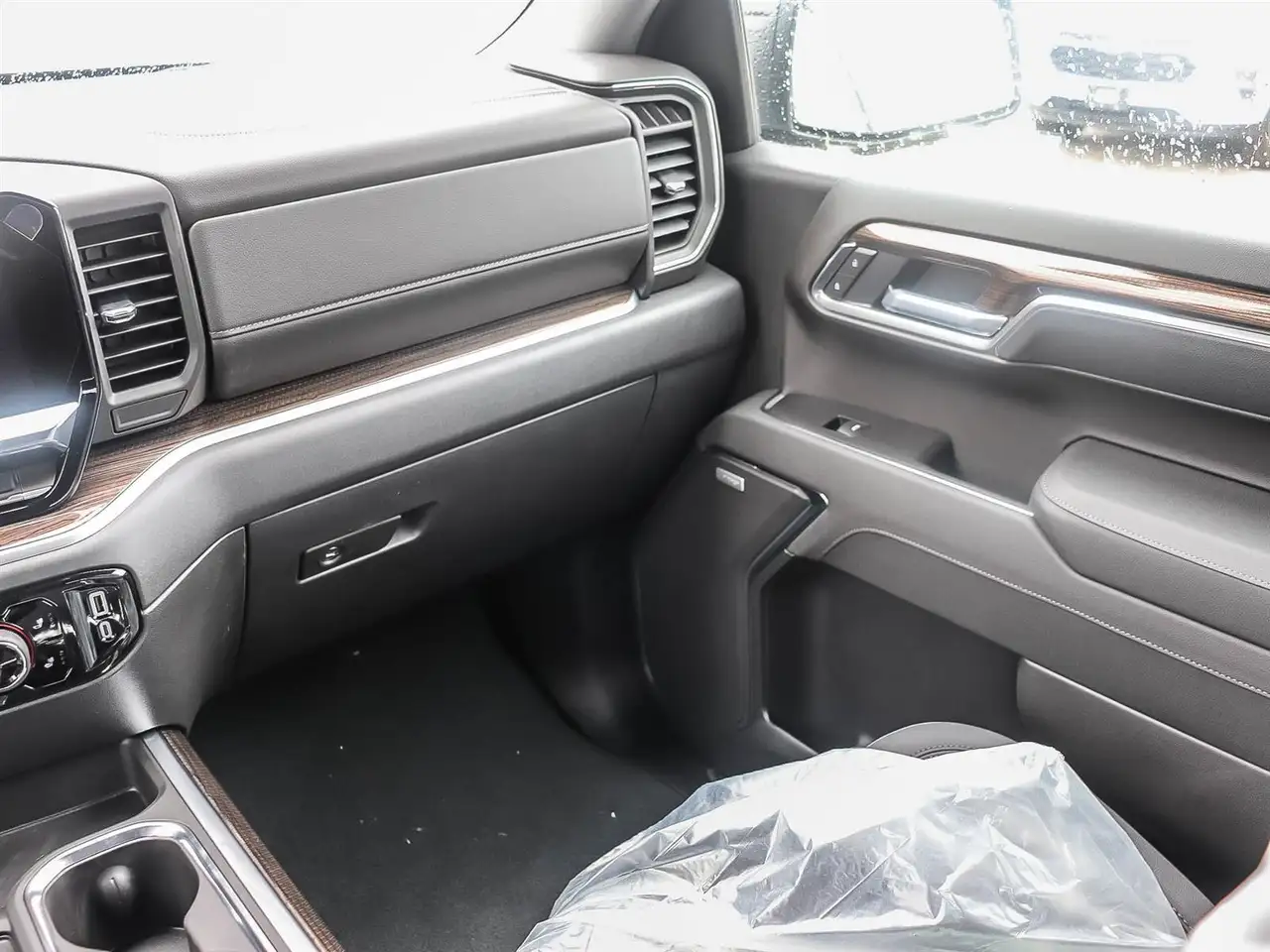 Chevrolet Silverado 1500 снимка Chevrolet Silverado 1500