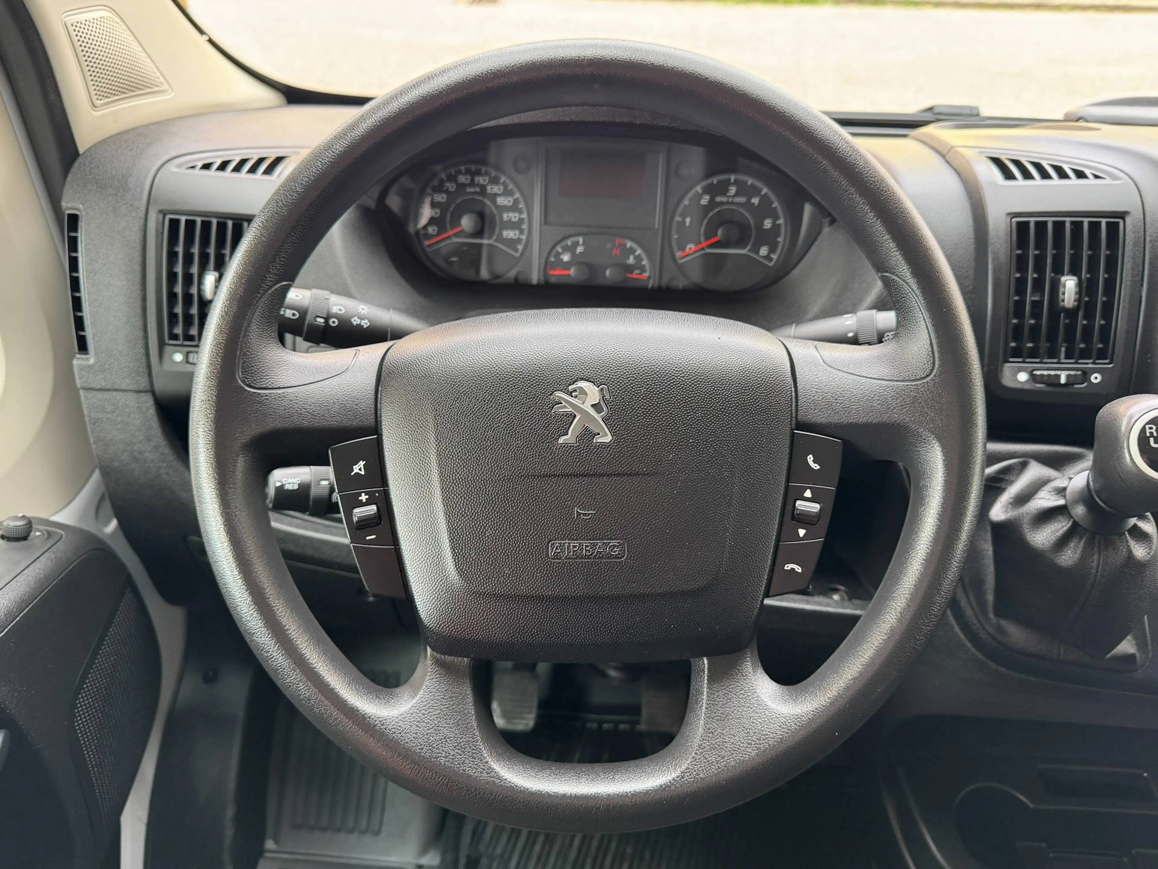 Peugeot Boxer Pritsche DOKA L2 BlueHDi 120 S&S *7 Sitze* — photo 15