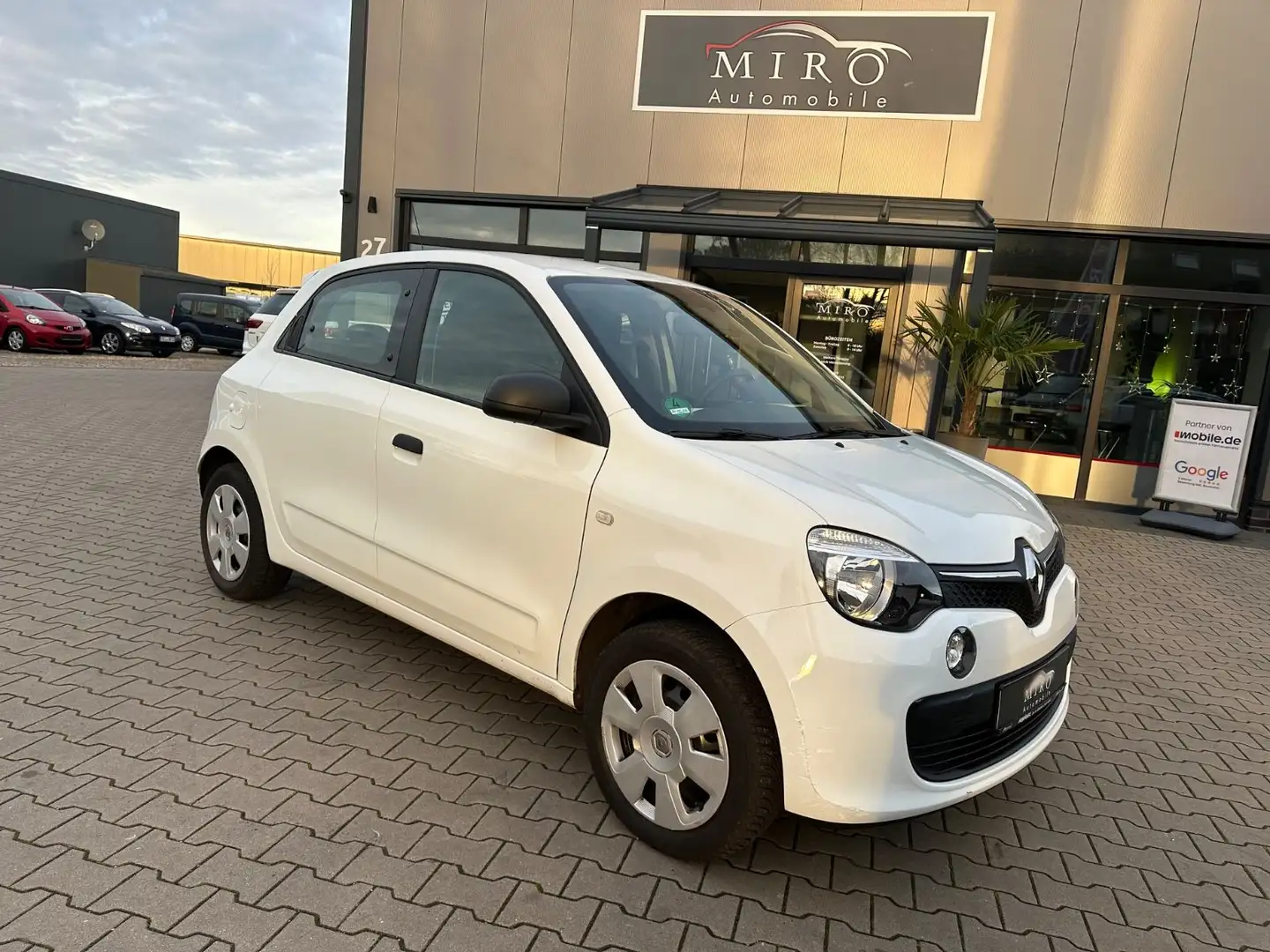Renault Twingo Life SCe 70 Weiß - 1