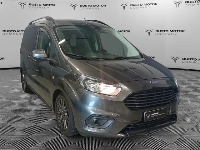 Ford Tourneo Courier 1.5 TDCi 100 cv Sport