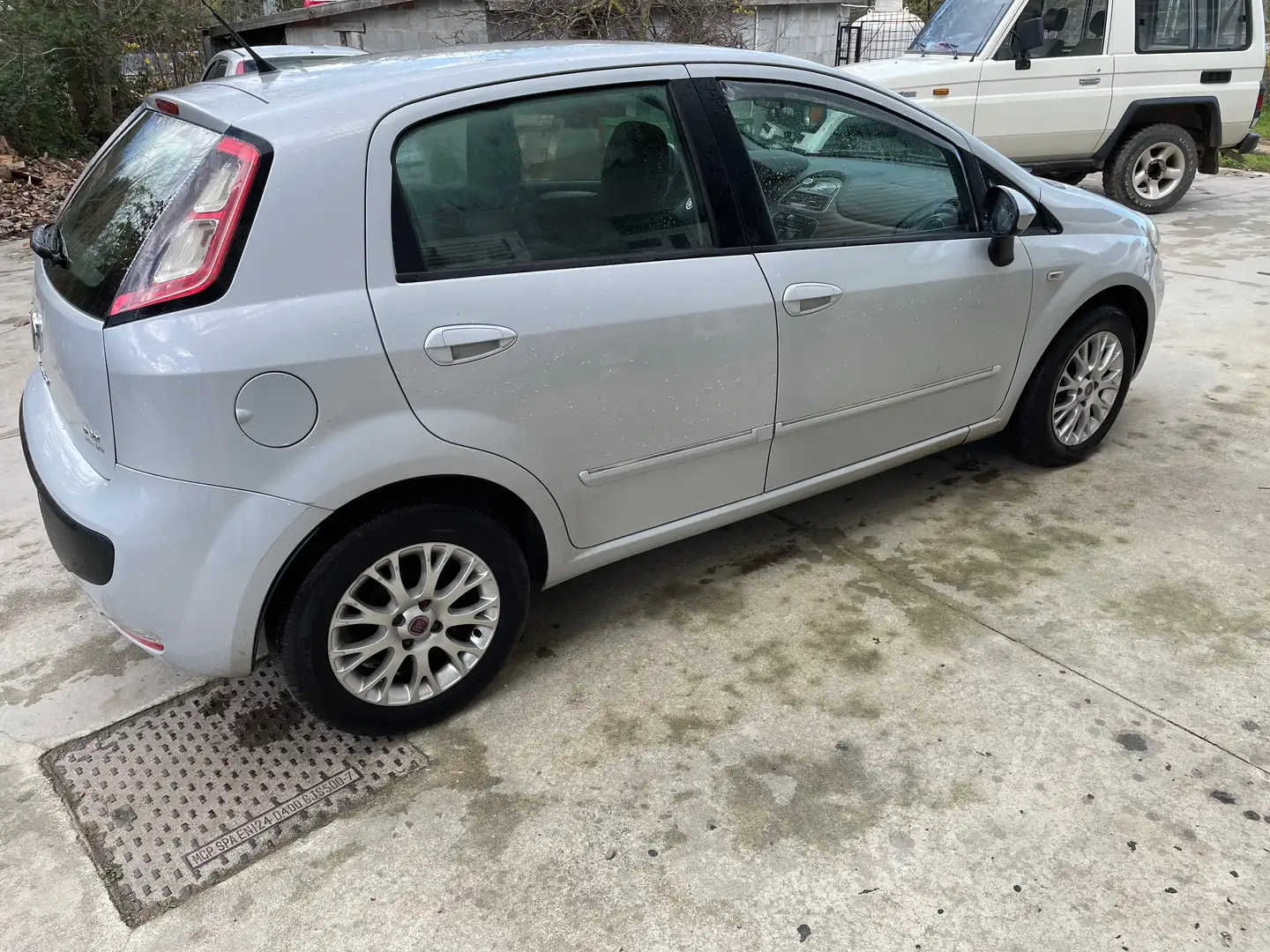 Fiat Grande Punto Grande Punto 5p 1.3 mjt 16v Actual 75cv Gris - 2