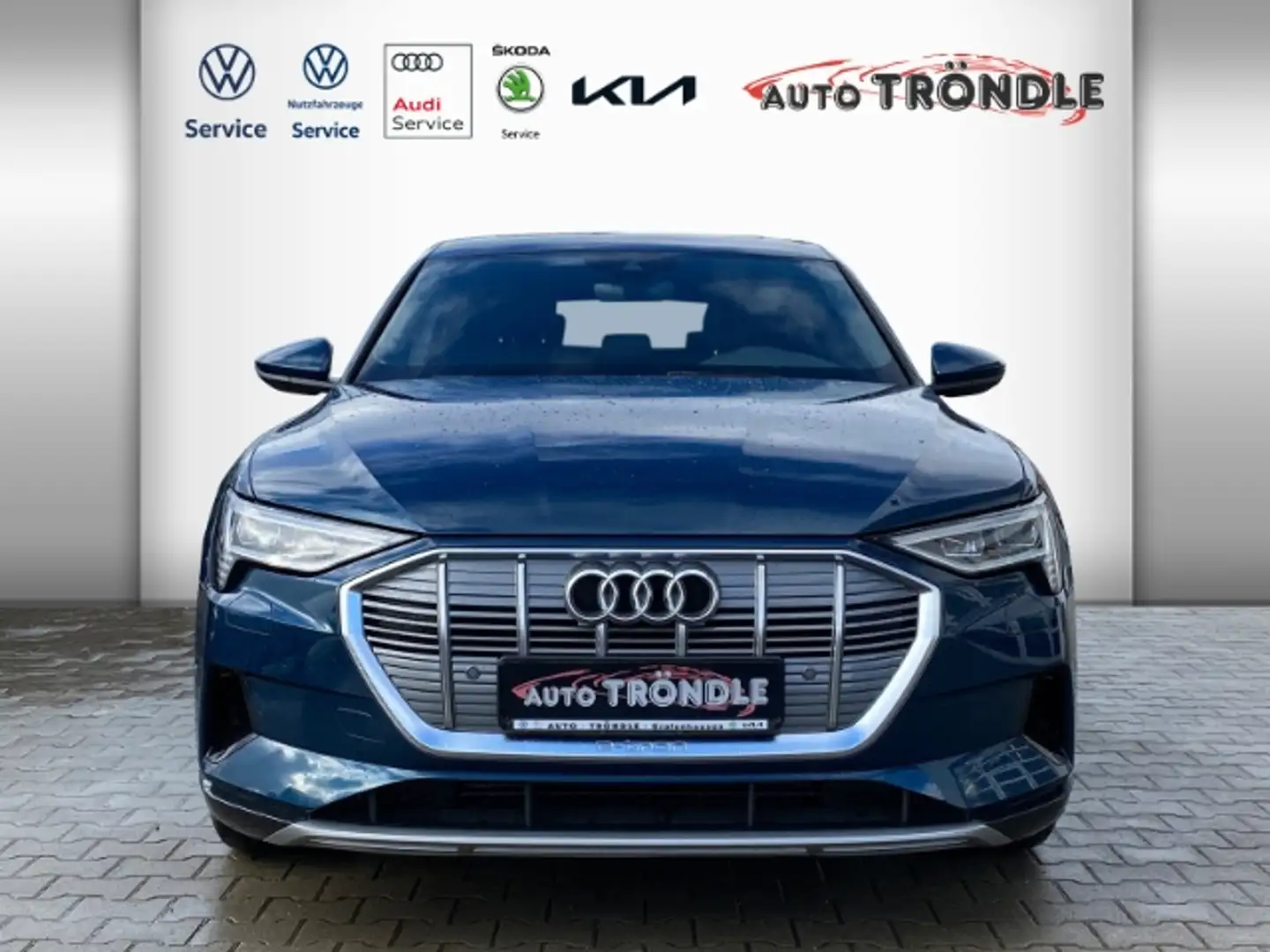 Audi e-tron 55 quattro advanced +Luft +AHK +Panorama Blau - 2