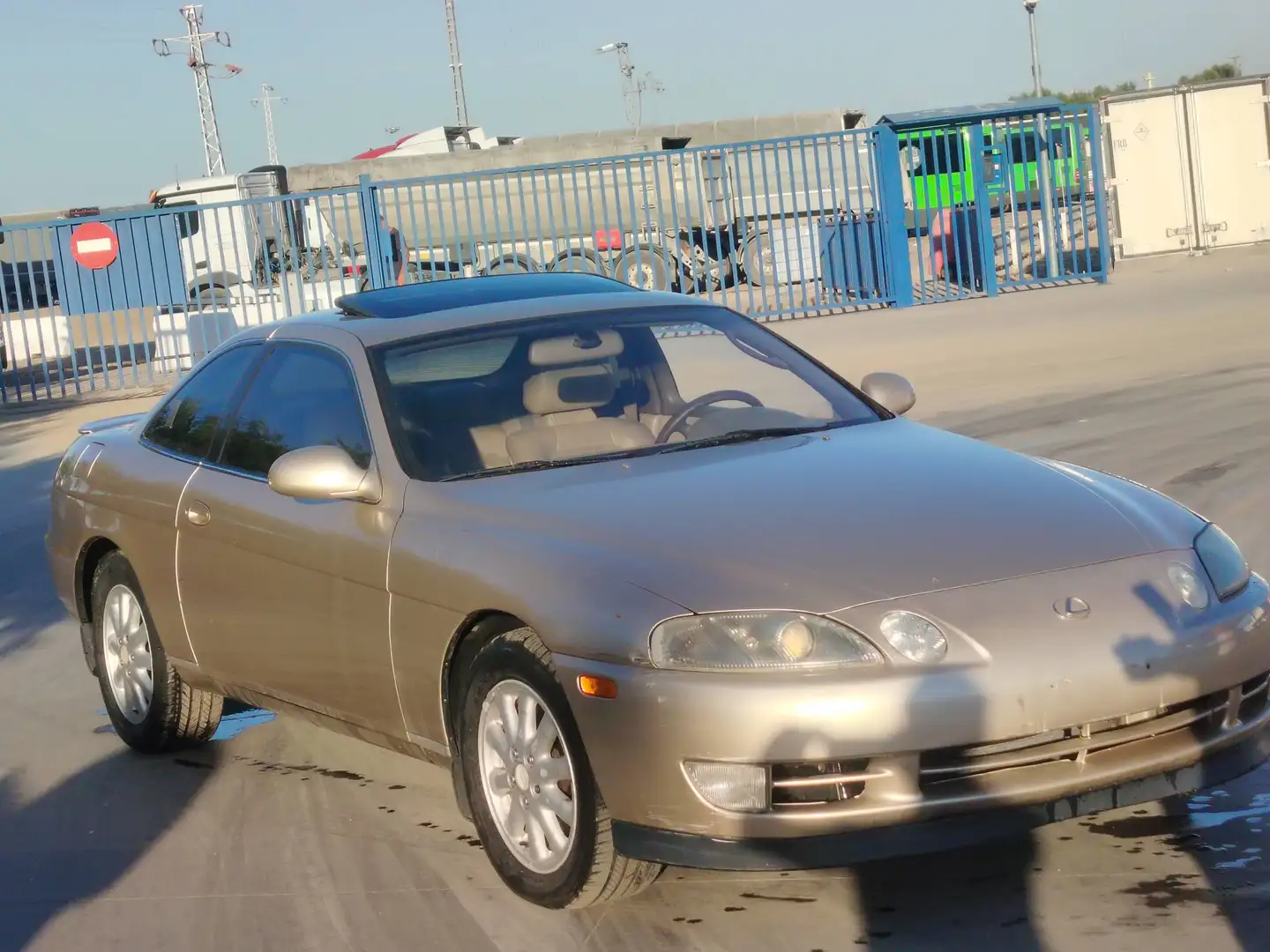Lexus SC 400 Lexus SC400 4.0 V8 1UZ-FE automático – 1992 – Posibilidad de swap a manual Beige - 1