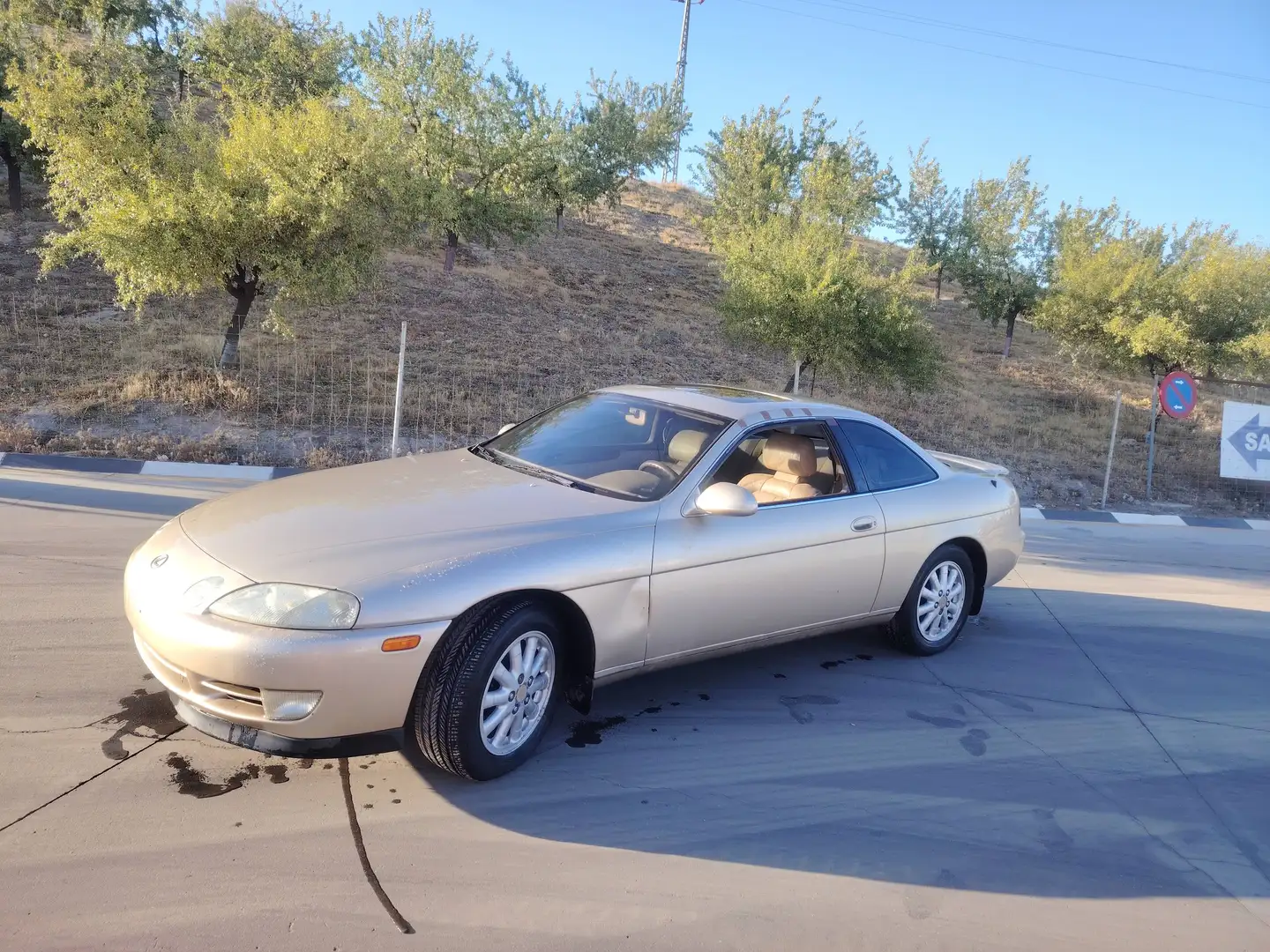 Lexus SC 400 Lexus SC400 4.0 V8 1UZ-FE automático – 1992 – Posibilidad de swap a manual Beige - 2