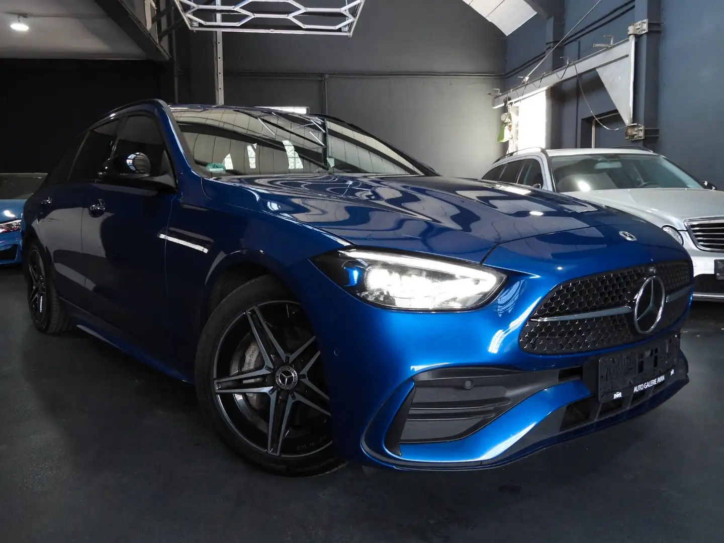 Mercedes-Benz C 220 D T AMG-LINE/LED/HUD/360° Blau - 1