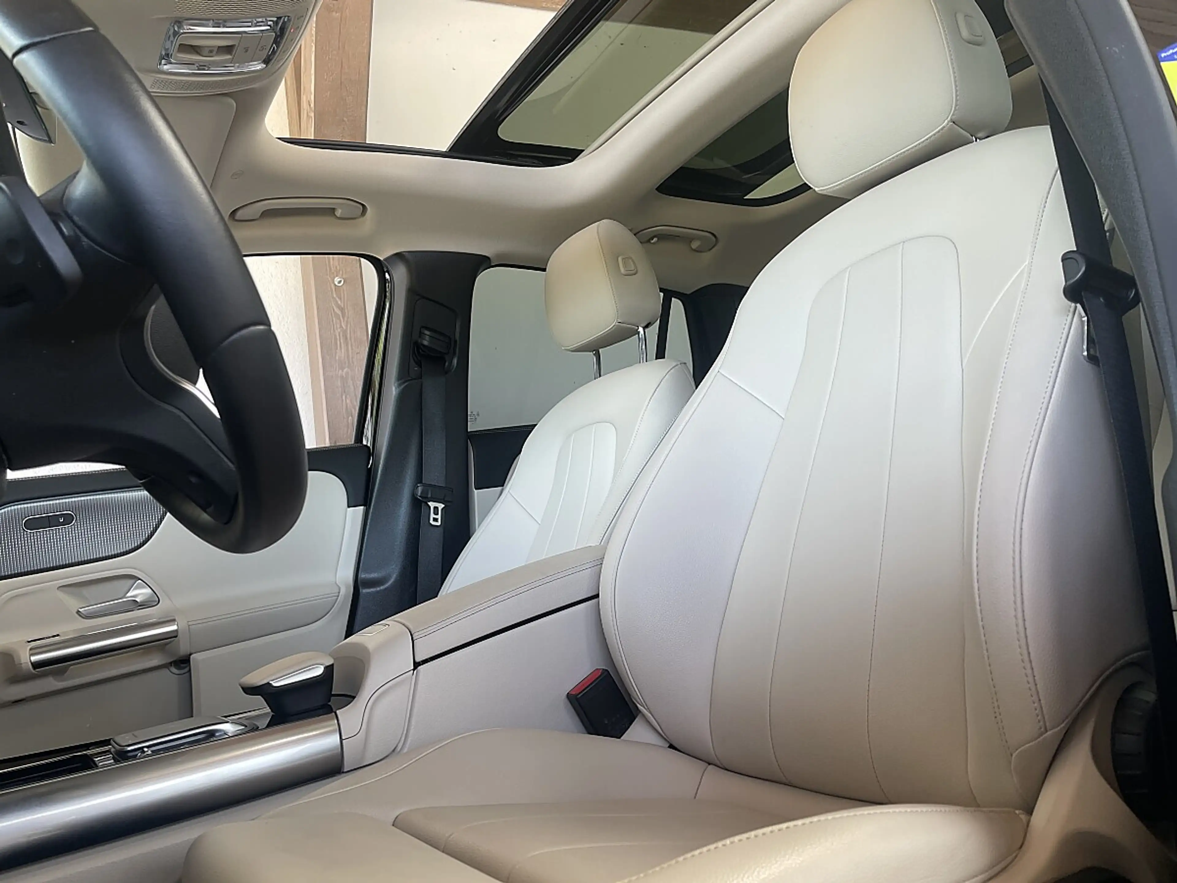 Mercedes-Benz EQA 250 Progressive-AHV-ACC-VERKEHR-LANE-PANORMA-LE... — photo 15