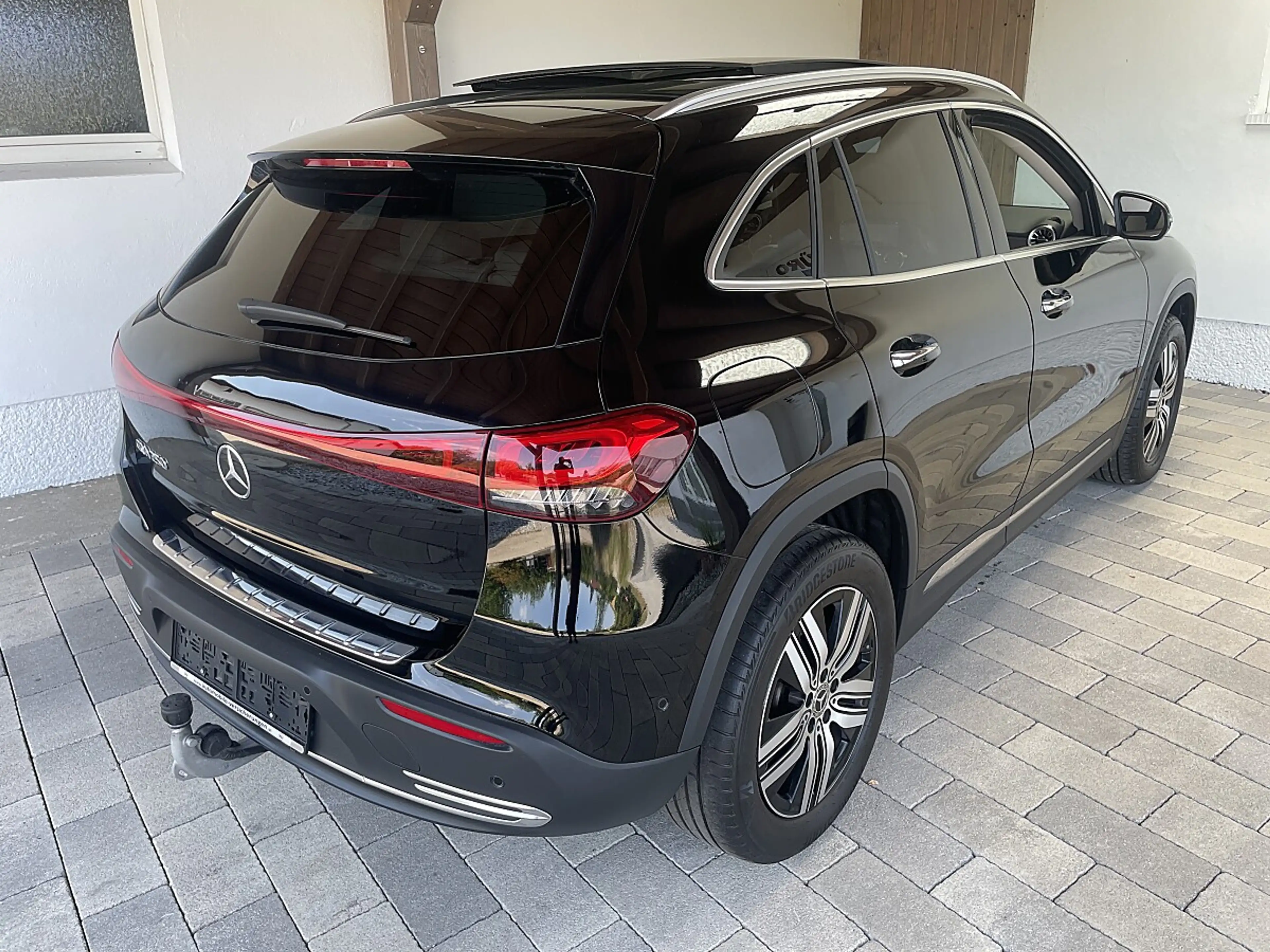 Mercedes-Benz EQA 250 Progressive-AHV-ACC-VERKEHR-LANE-PANORMA-LE... — photo 7