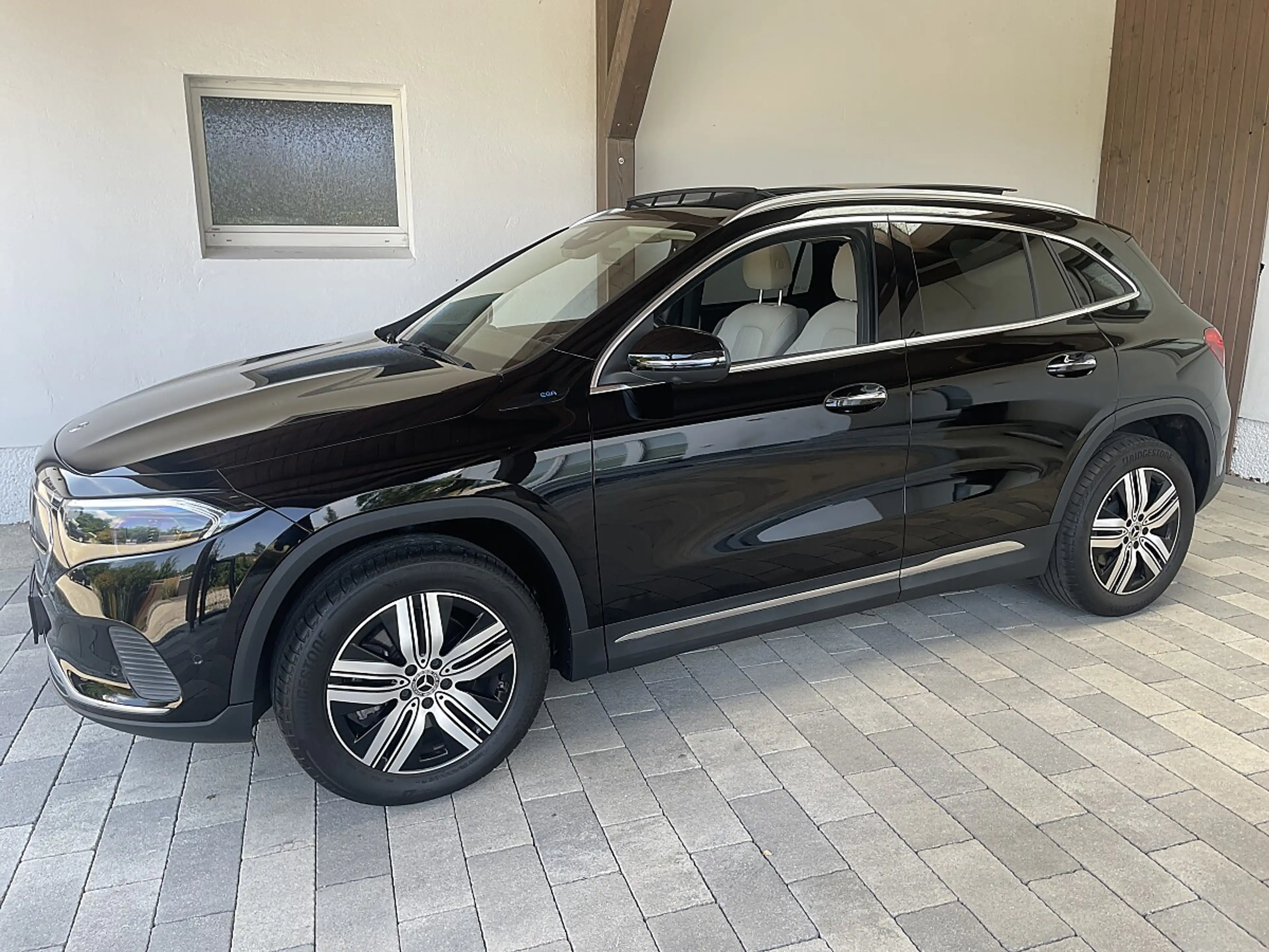 Mercedes-Benz EQA 250 Progressive-AHV-ACC-VERKEHR-LANE-PANORMA-LE... — photo 3