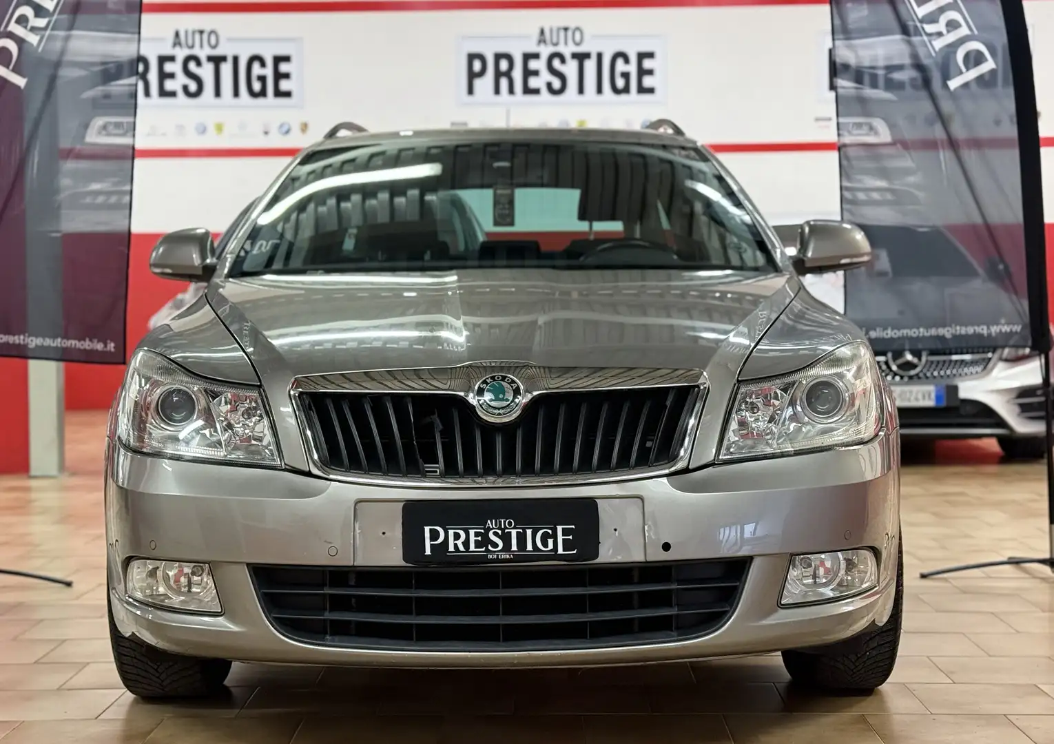 Skoda Octavia Octavia Wagon 1.6 tdi cr Elegance Gold - 2