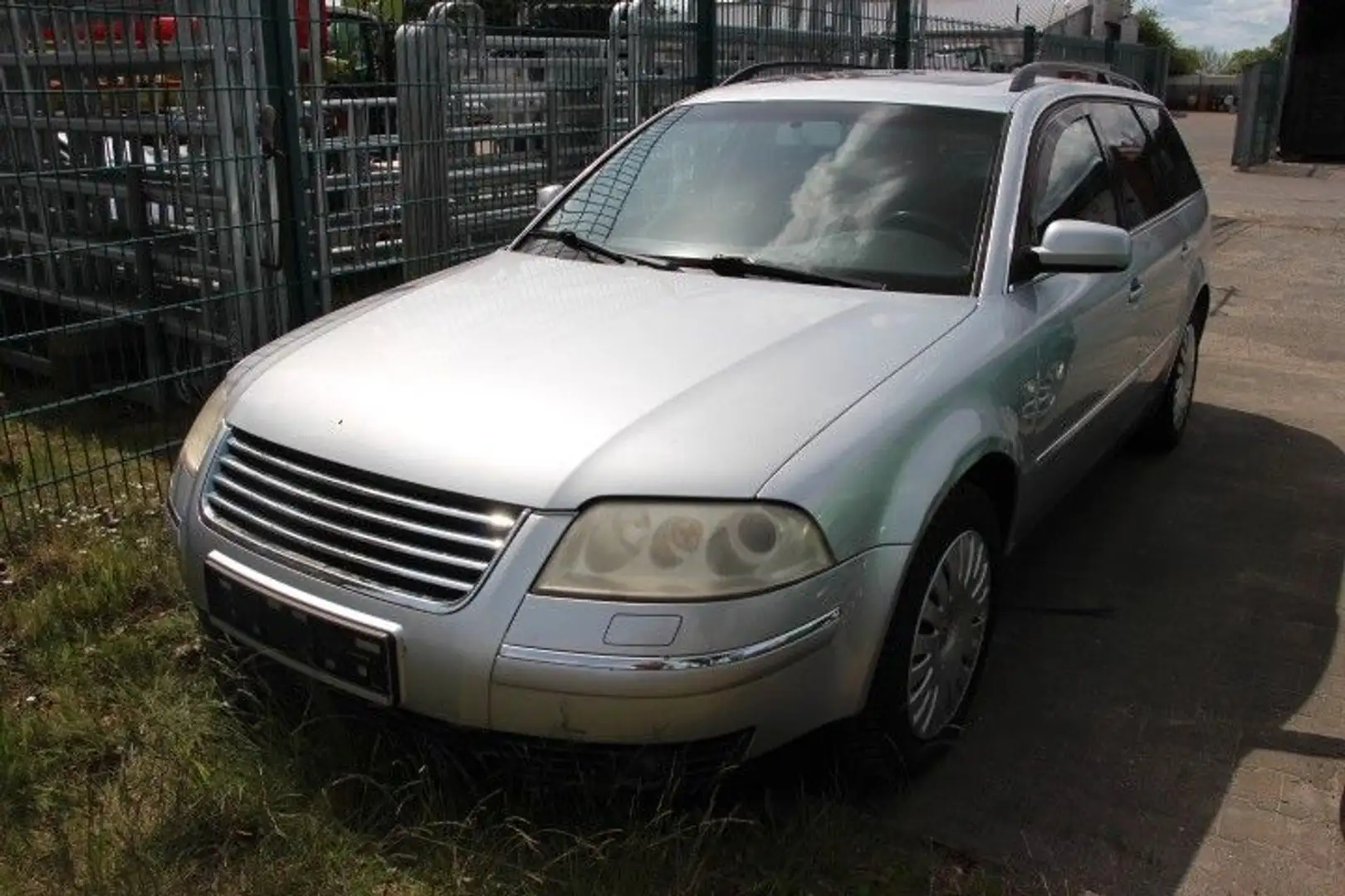 Volkswagen Passat Variant 1.8 T Highline Variant*AUTOMATIK* Silber - 1