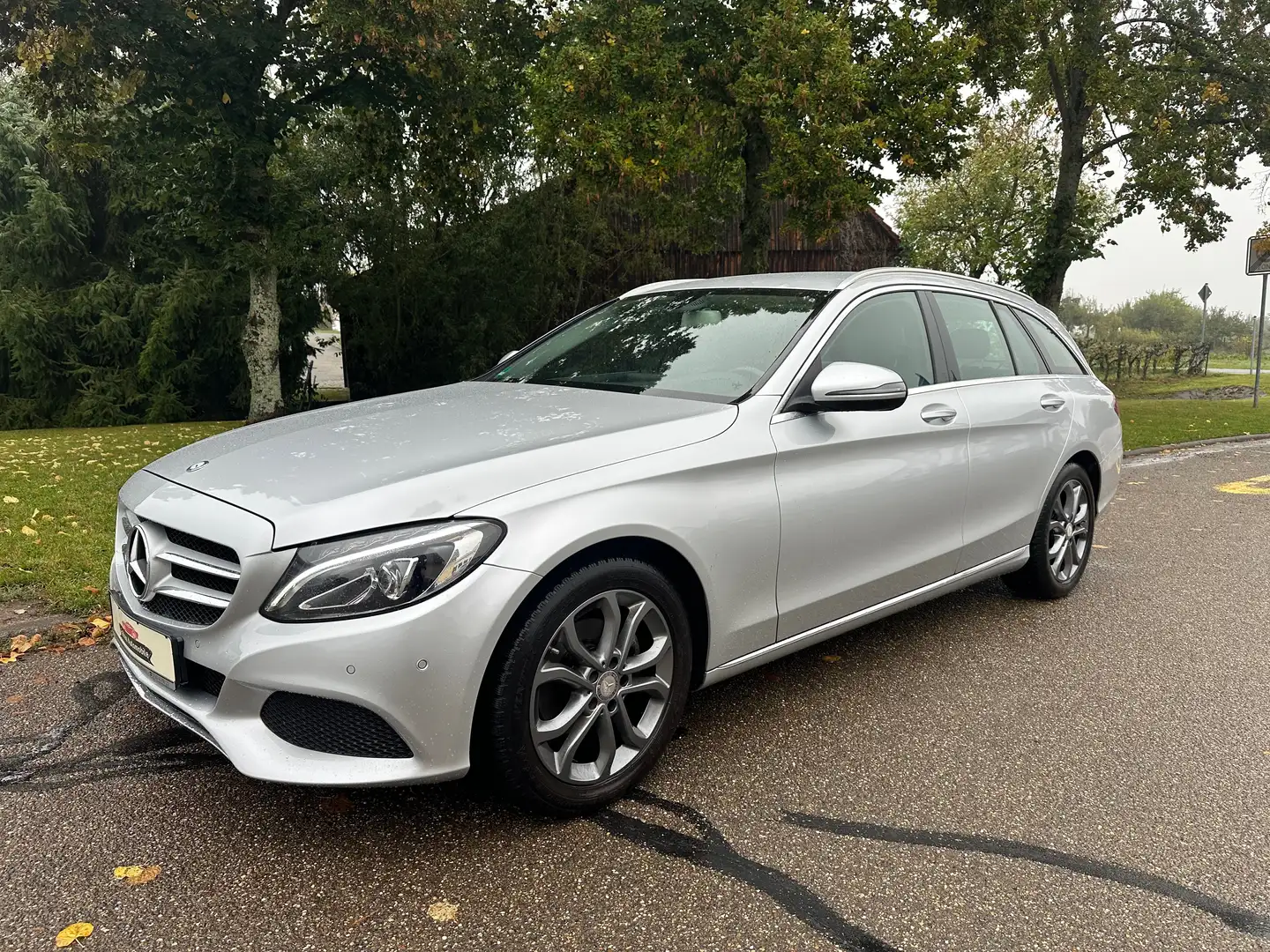 Mercedes-Benz C 180 Avantgarde T-Modell *LED*AHK*Navigation*Teilleder* Silber - 1