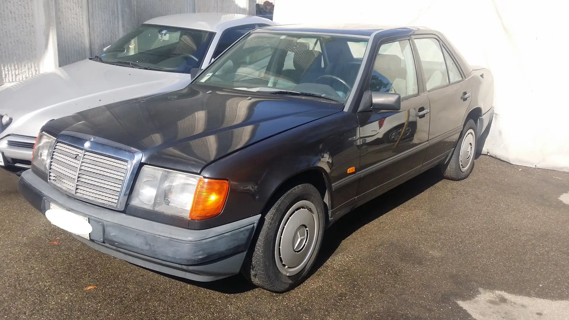 Mercedes-Benz 190 190 2.0 105cv Grau - 1