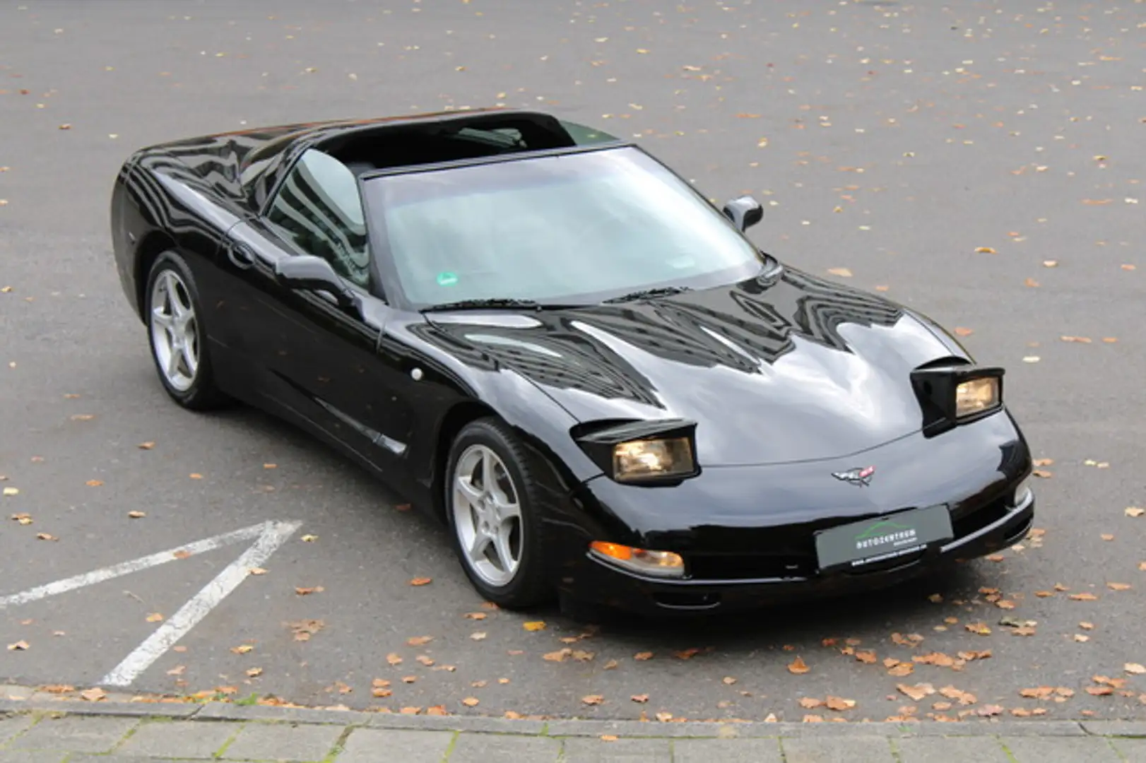 Corvette C5 Targa 5.7 V8 Automatik BOSE/HeadUp/Deutsch Negro - 1