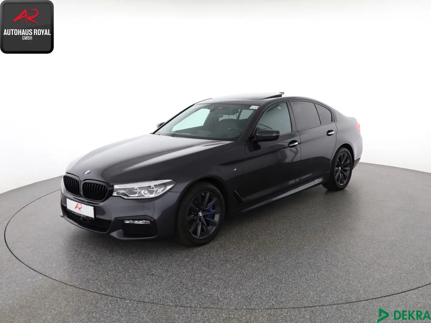 BMW 540 540 d xDrive M SPORT SHADOW KAMERA,HUD,KEYLESS Grau - 1
