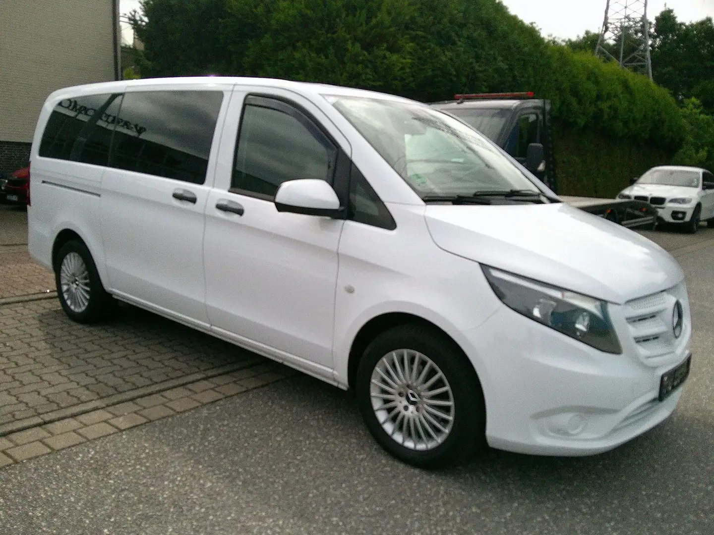Mercedes-Benz Vito Tourer 116 CDI/BT Pro lang Weiß - 2