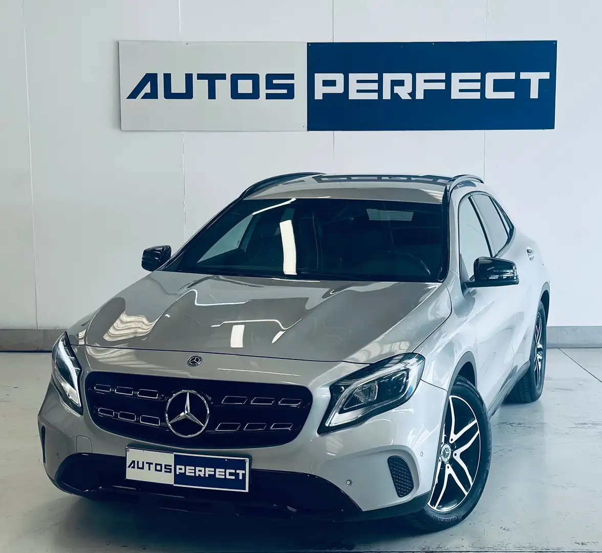 Mercedes-Benz GLA 180 d BOITE AUTO PALETTE CAMERA NAVI BLUETOOTH BIZONE Gri - 1