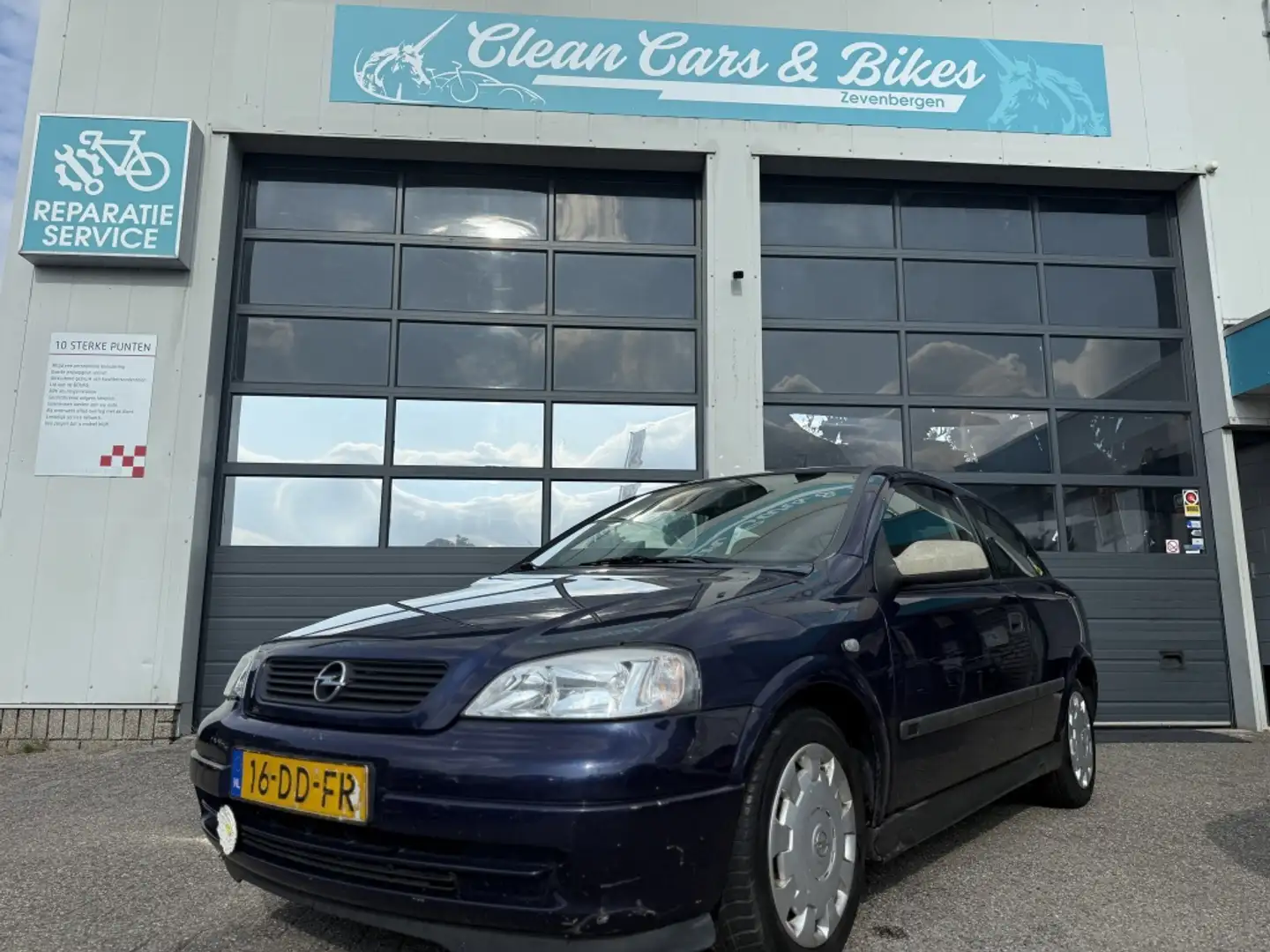 Opel Astra 1.6 Club Bleu - 1