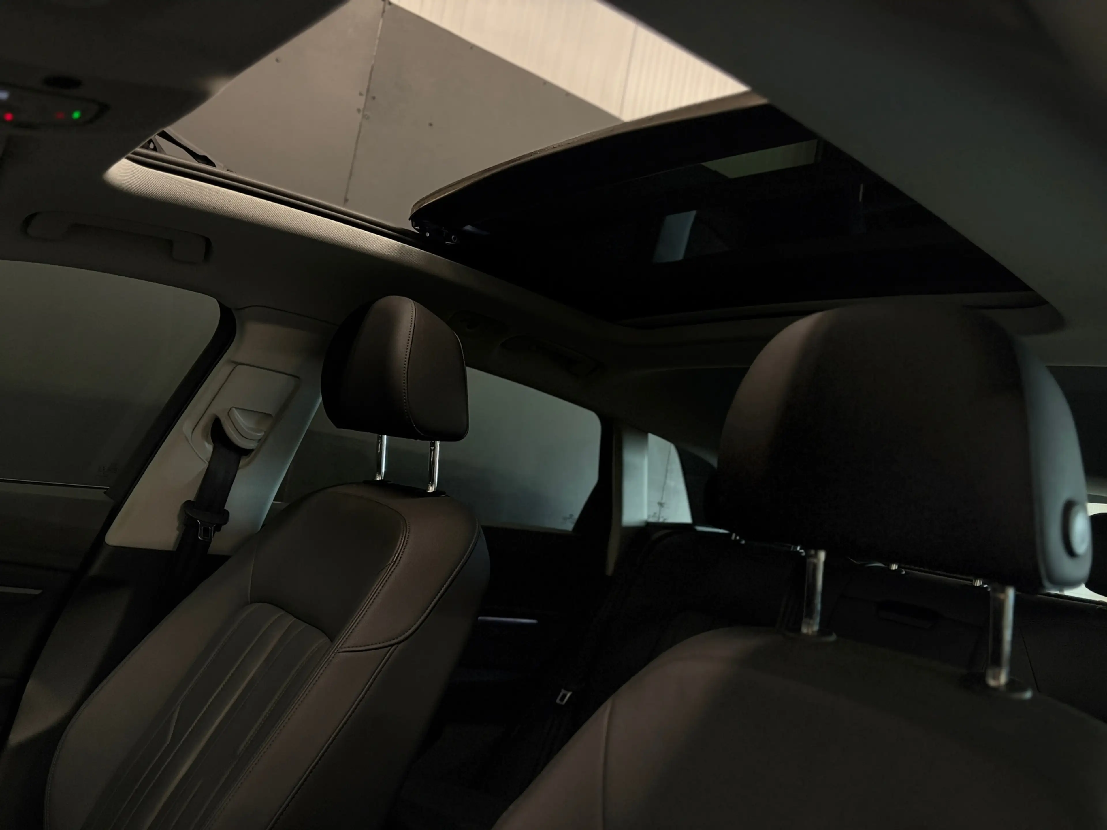 Audi e-tron E-tron 50 quattro Launch edition plus 71 kWh Pano — photo 3