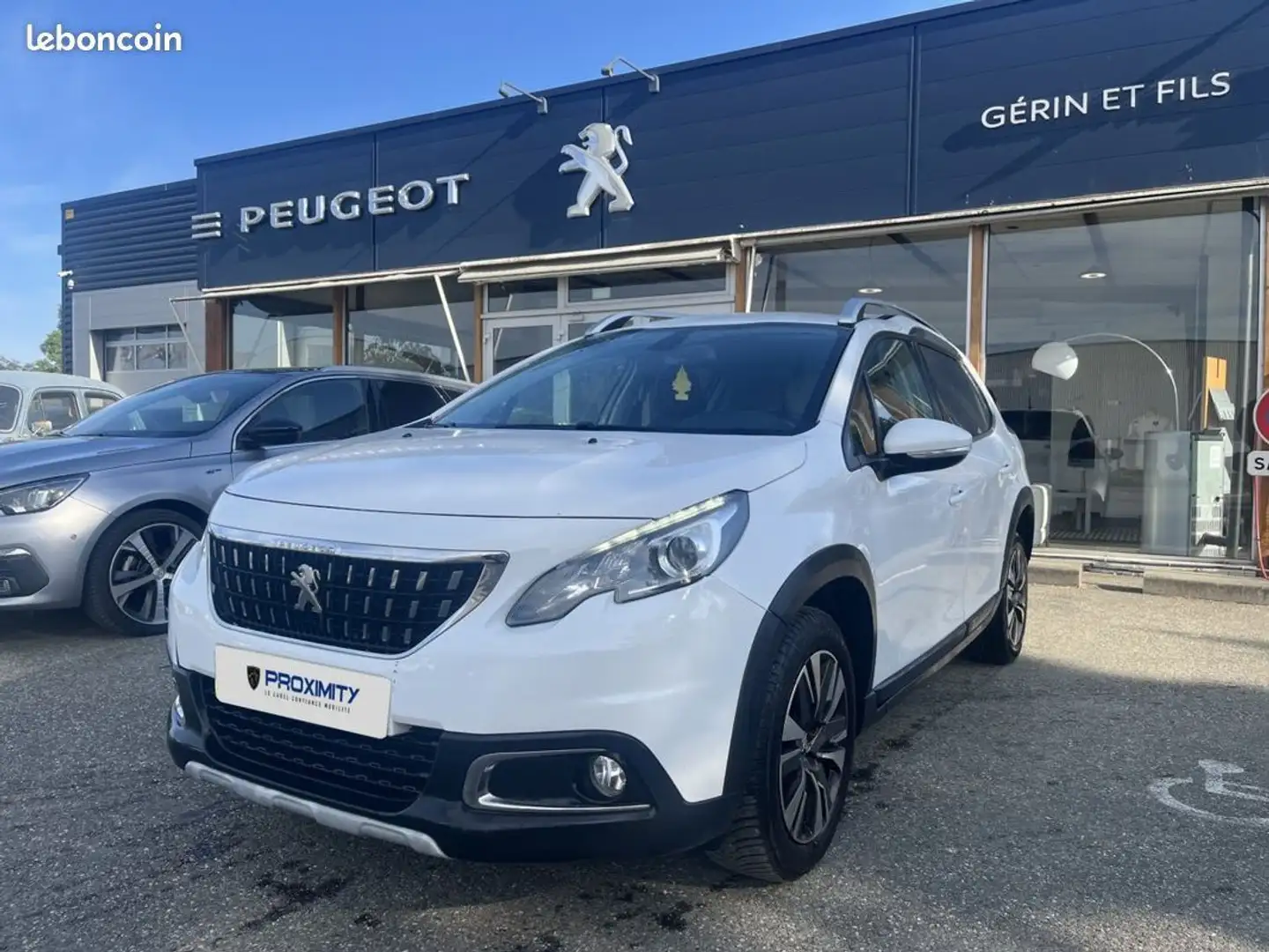 Peugeot 2008 BlueHDi 100 Allure Weiß - 1