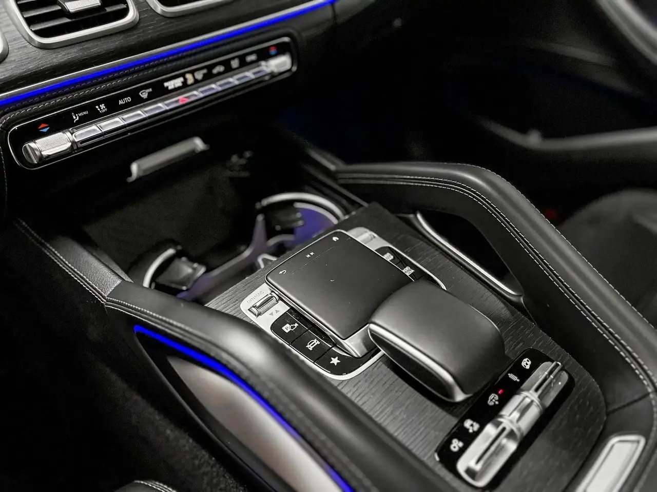 Mercedes-Benz GLE снимка Mercedes-Benz GLE