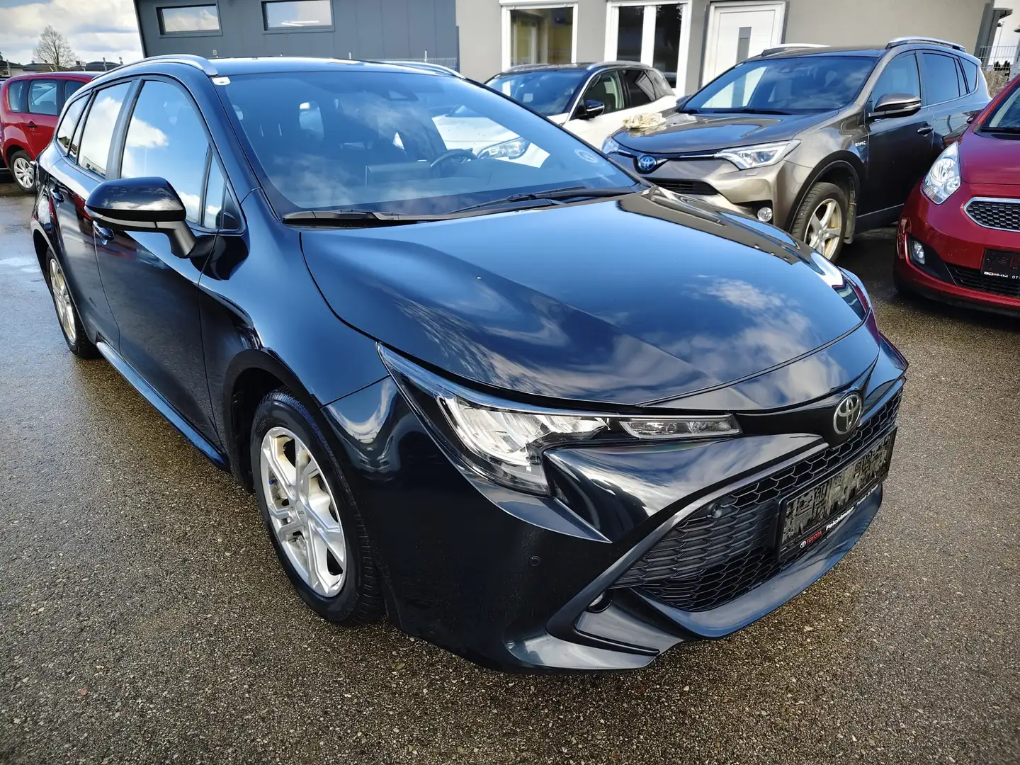 Toyota Corolla Basis Schwarz - 2