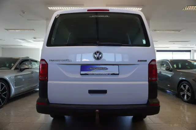 Volkswagen Transporter view 6