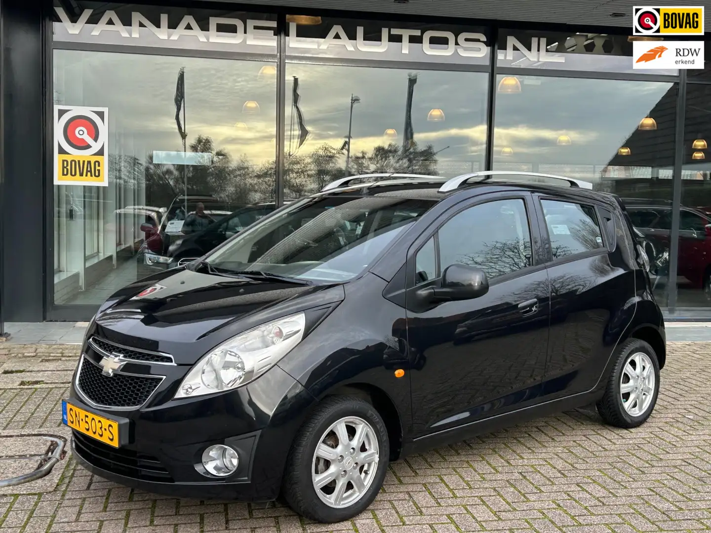 Chevrolet Spark 1.2 16V LTZ Airco LM-Velgen Elek.Pakket Dealeronde Schwarz - 1