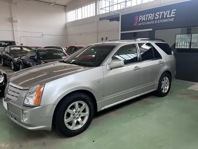 Cadillac SRX SRX I 2004 3.6 V6 Sport Luxury awd auto 49000 KM
