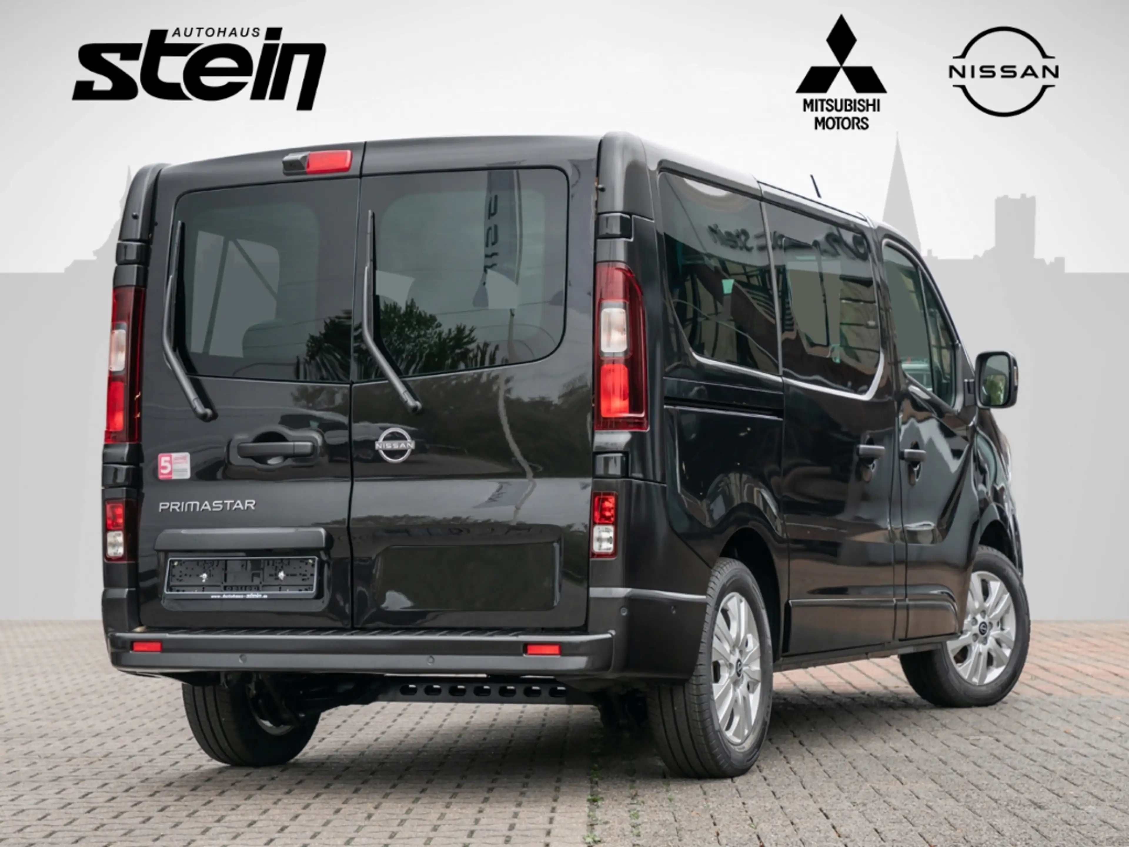 Nissan Primastar Kombi Tekna 8 Sitzer Automatik Rückfahrkamera AHK — photo 2