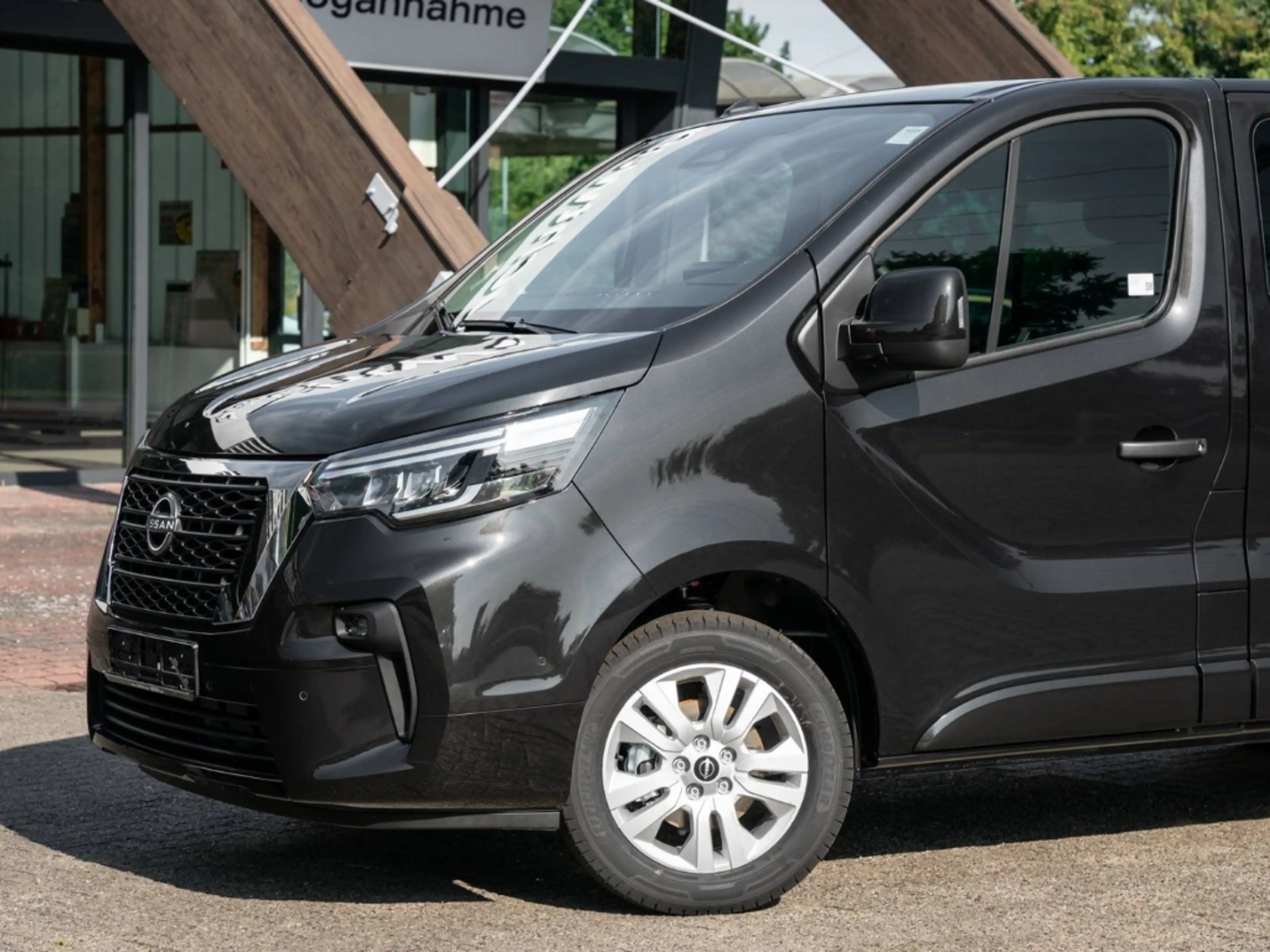 Nissan Primastar Kombi Tekna 8 Sitzer Automatik Rückfahrkamera AHK — photo 4