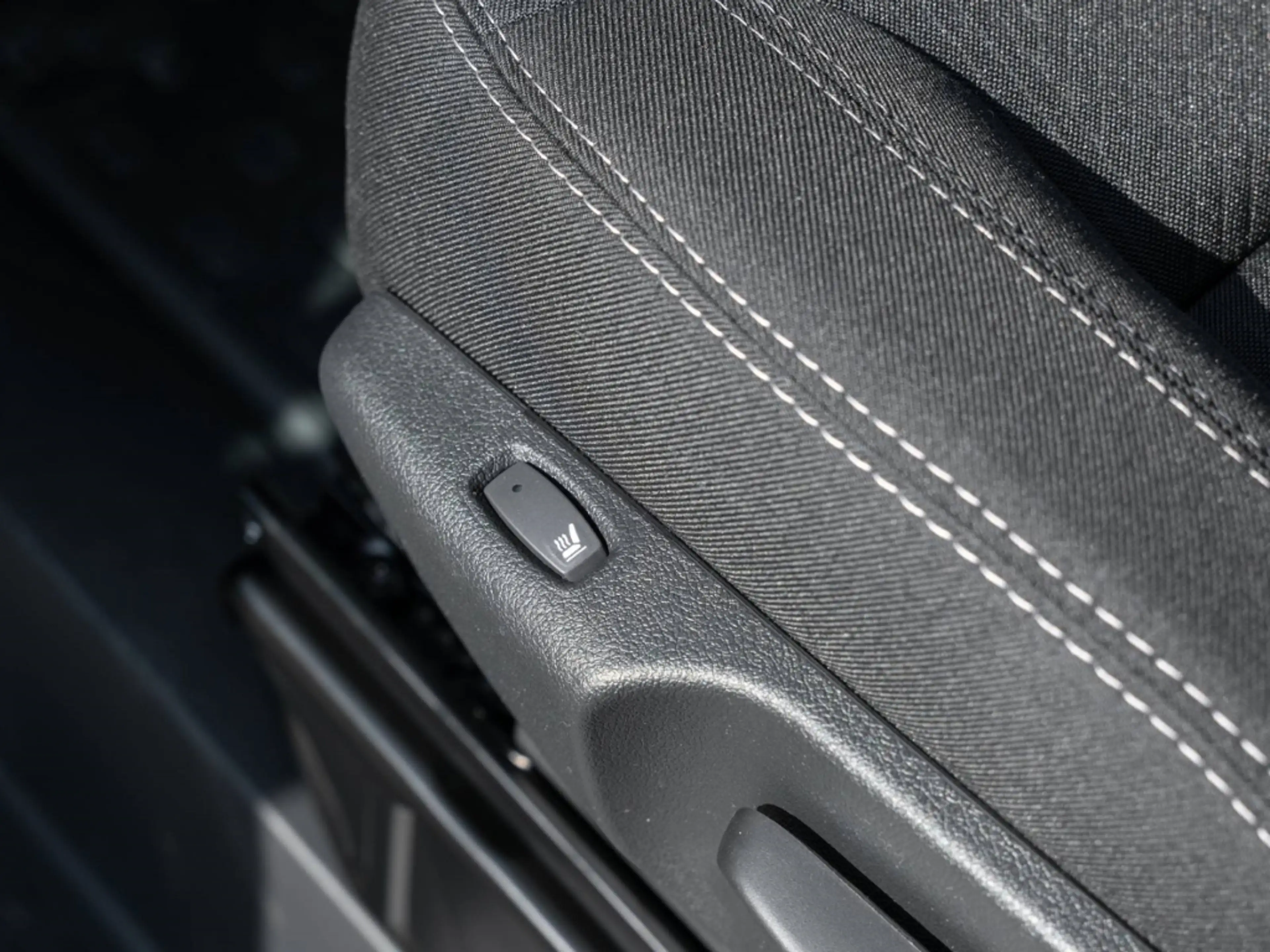 Nissan Primastar Kombi Tekna 8 Sitzer Automatik Rückfahrkamera AHK — photo 15