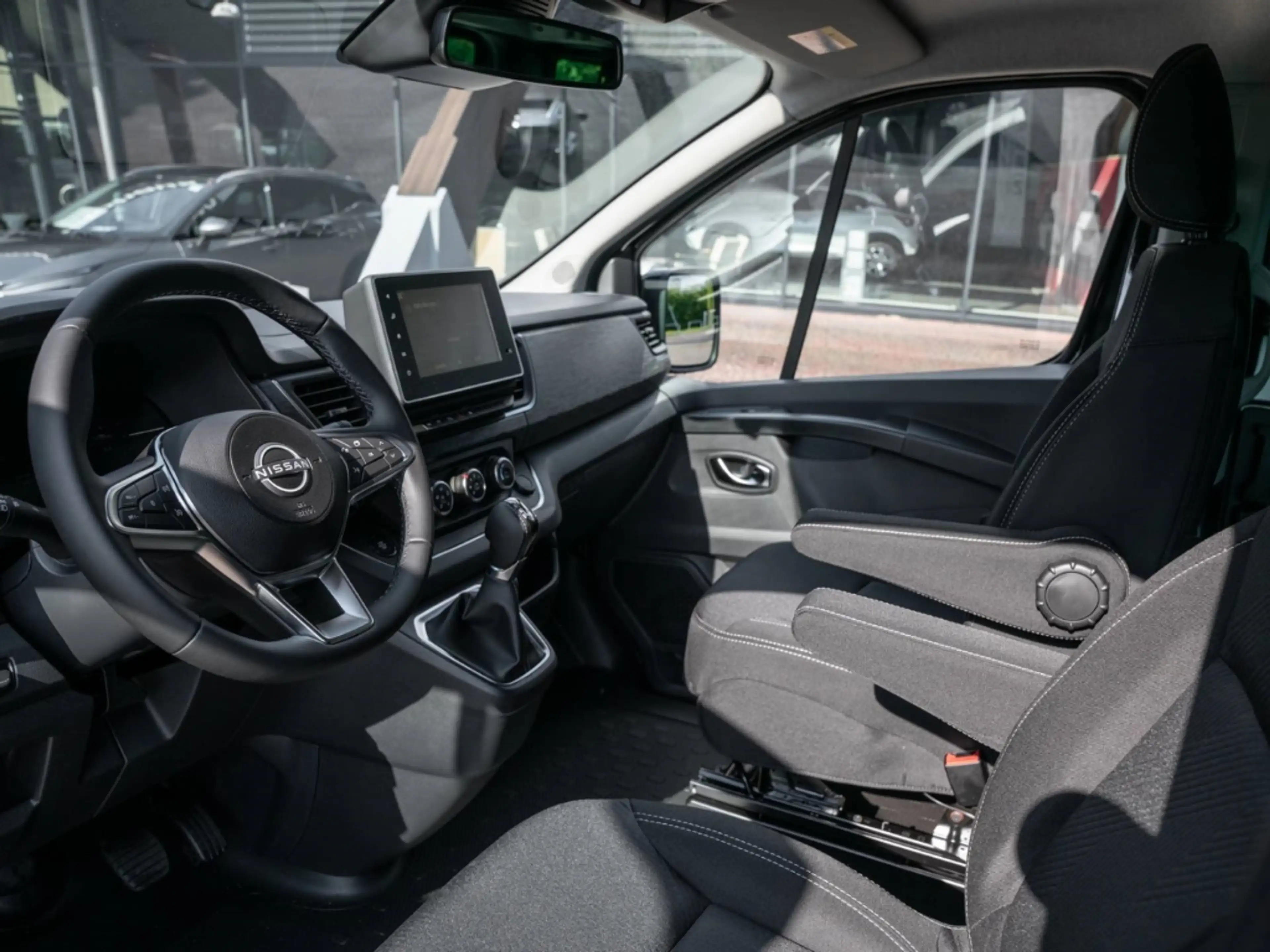 Nissan Primastar Kombi Tekna 8 Sitzer Automatik Rückfahrkamera AHK — photo 9