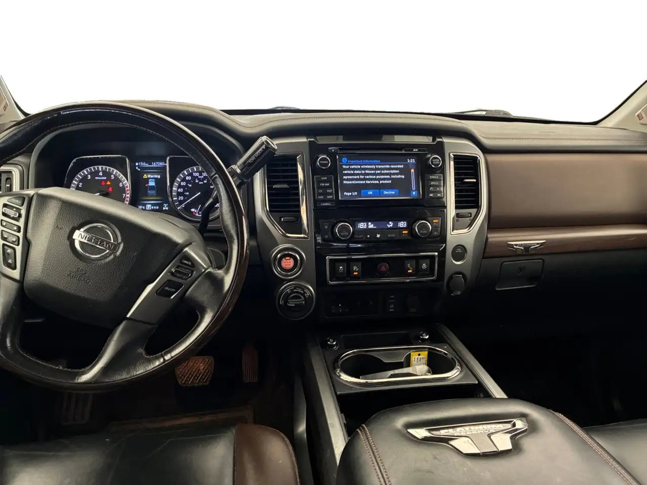 Nissan Titan снимка Nissan Titan