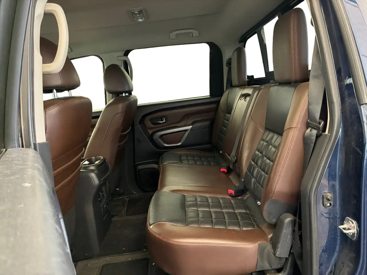 Nissan Titan снимка Nissan Titan
