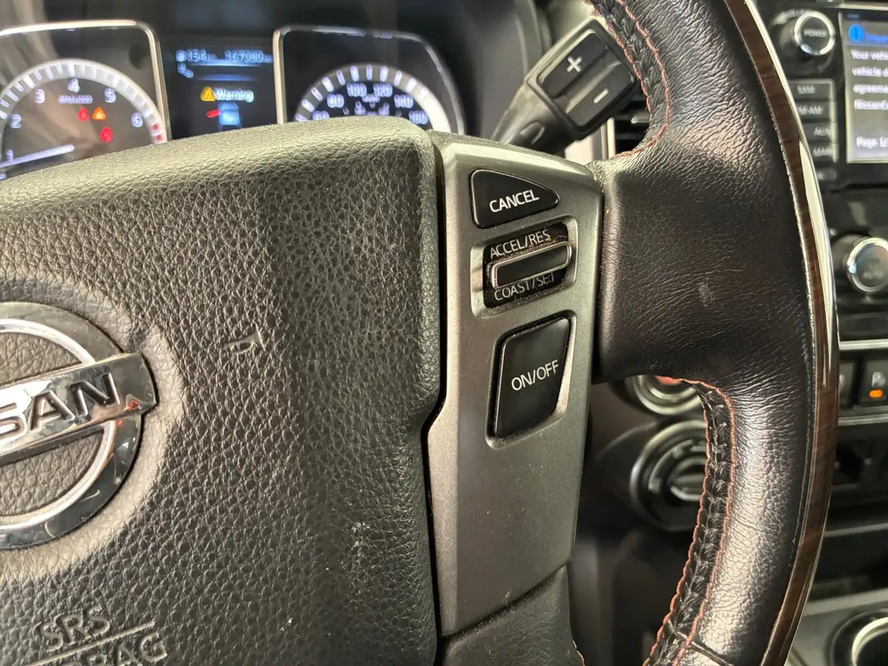 Nissan Titan снимка Nissan Titan