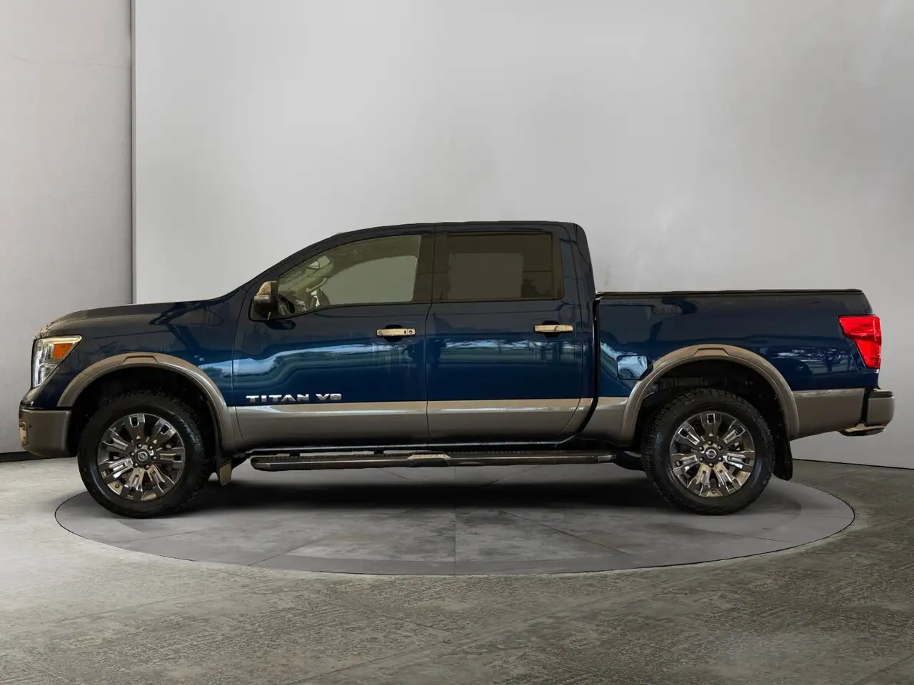Nissan Titan снимка Nissan Titan