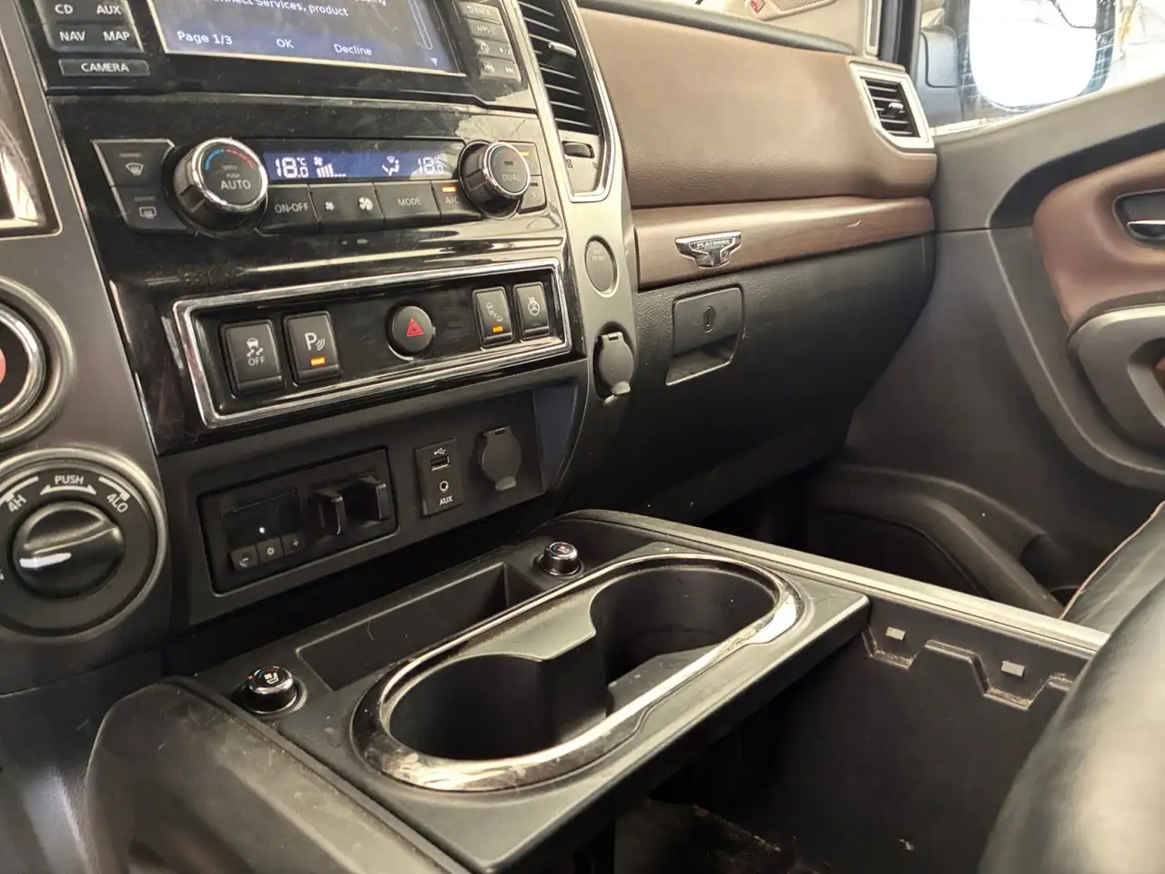 Nissan Titan снимка Nissan Titan