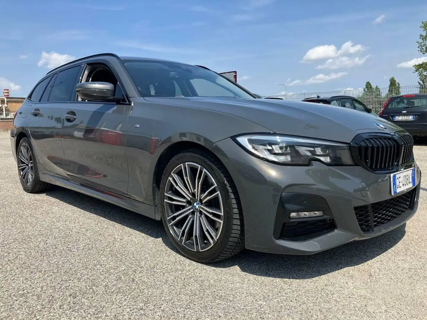BMW 320 d Touring mhev 48V xdrive Msport auto Grigio - 2