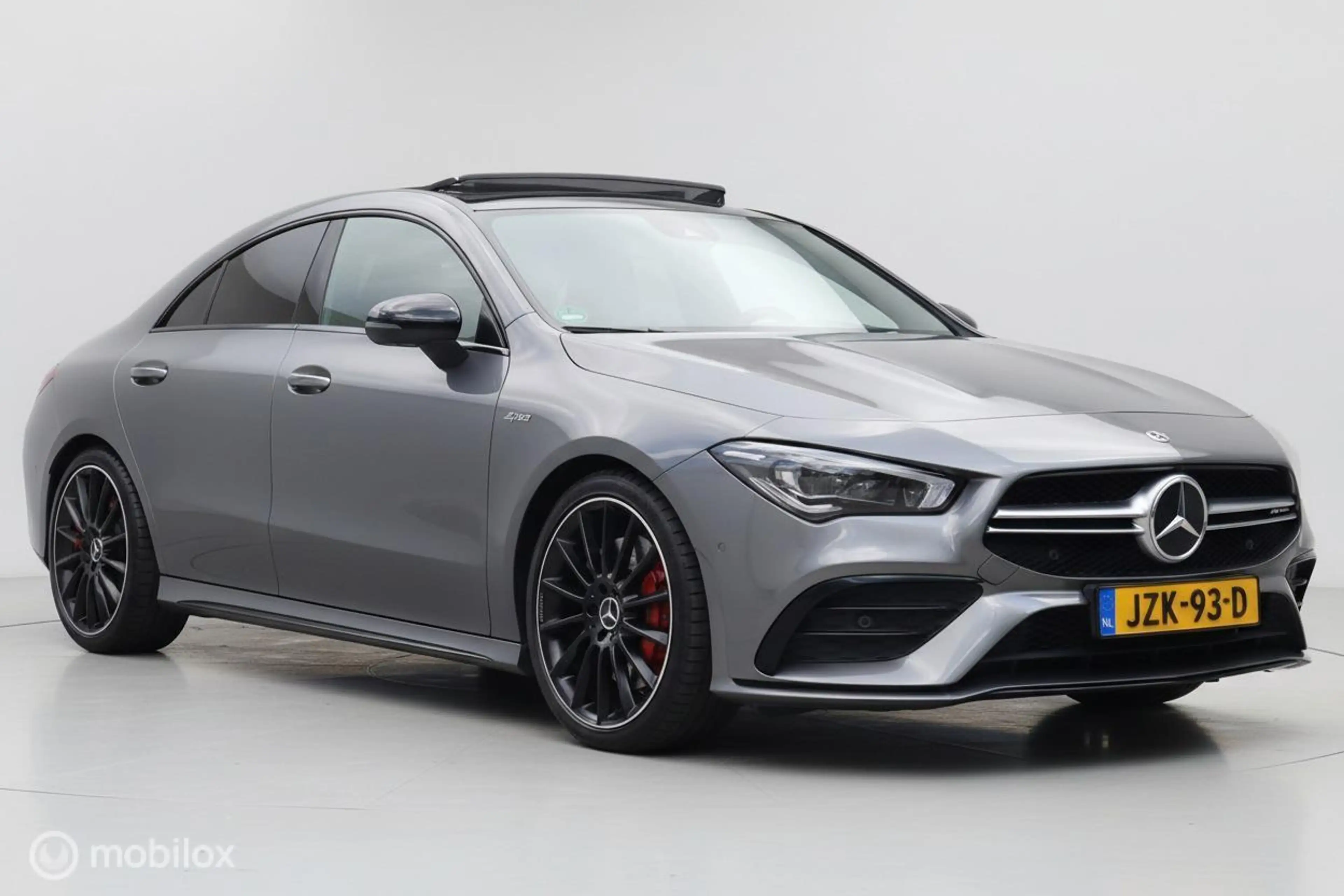 Mercedes-Benz CLA 35 AMG 4MATIC Advantage — photo 5