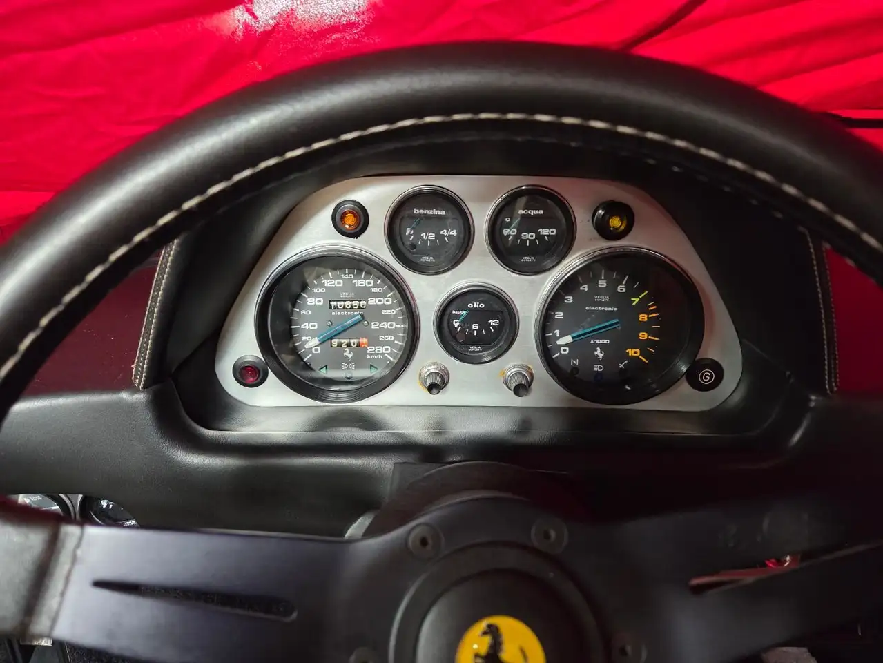 Ferrari 208 2.0 GTS, foto 6