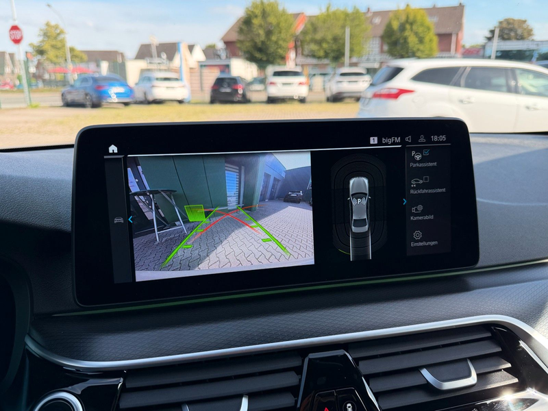 BMW 530 e M Sport Shadow Line*Harman/kardon*LED*19" — photo 15