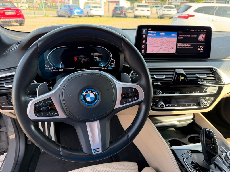 BMW 530 e M Sport Shadow Line*Harman/kardon*LED*19" — photo 13